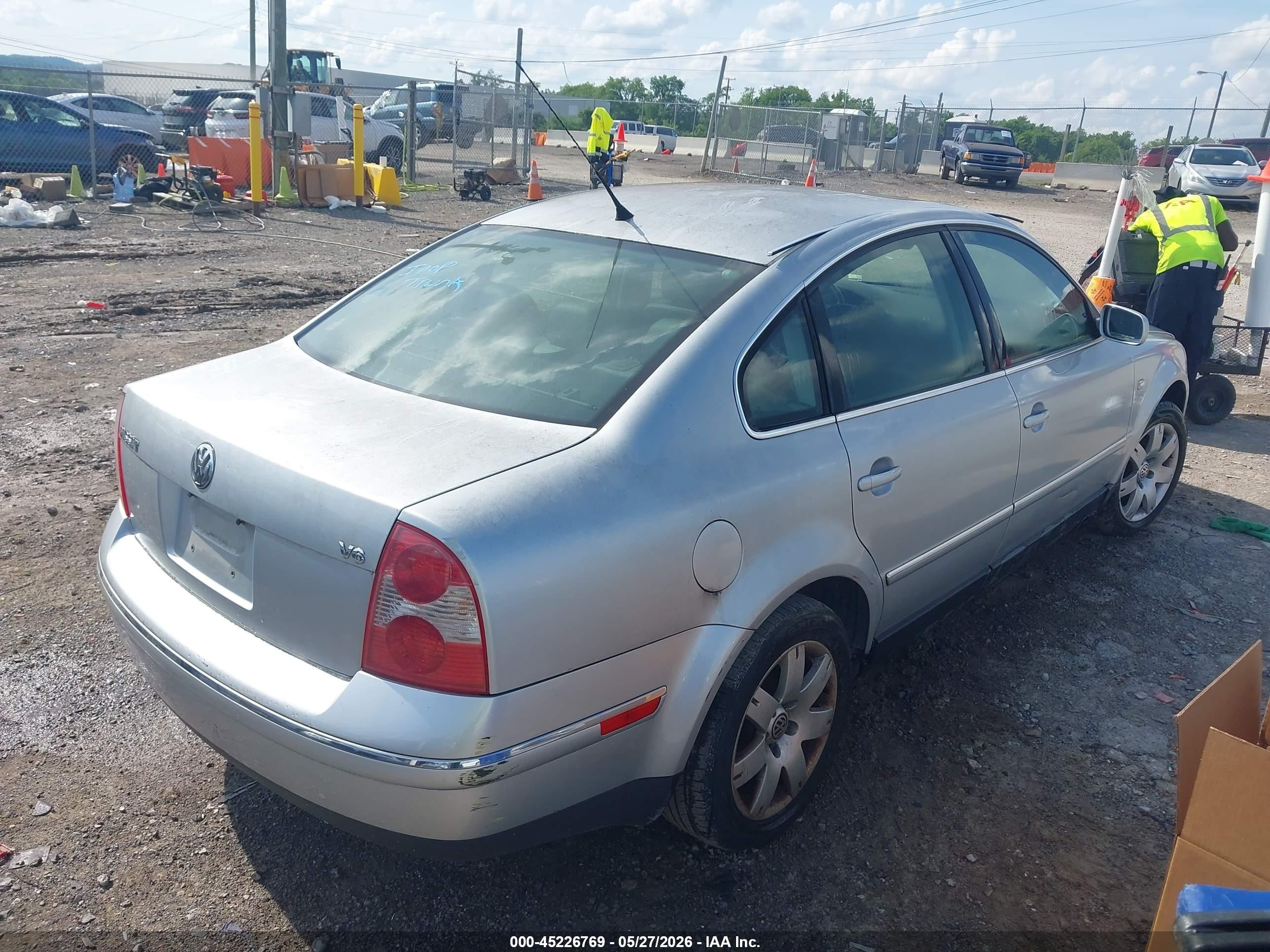 2003 Volkswagen Passat Glx Silver vin: WVWRH63B93P198430