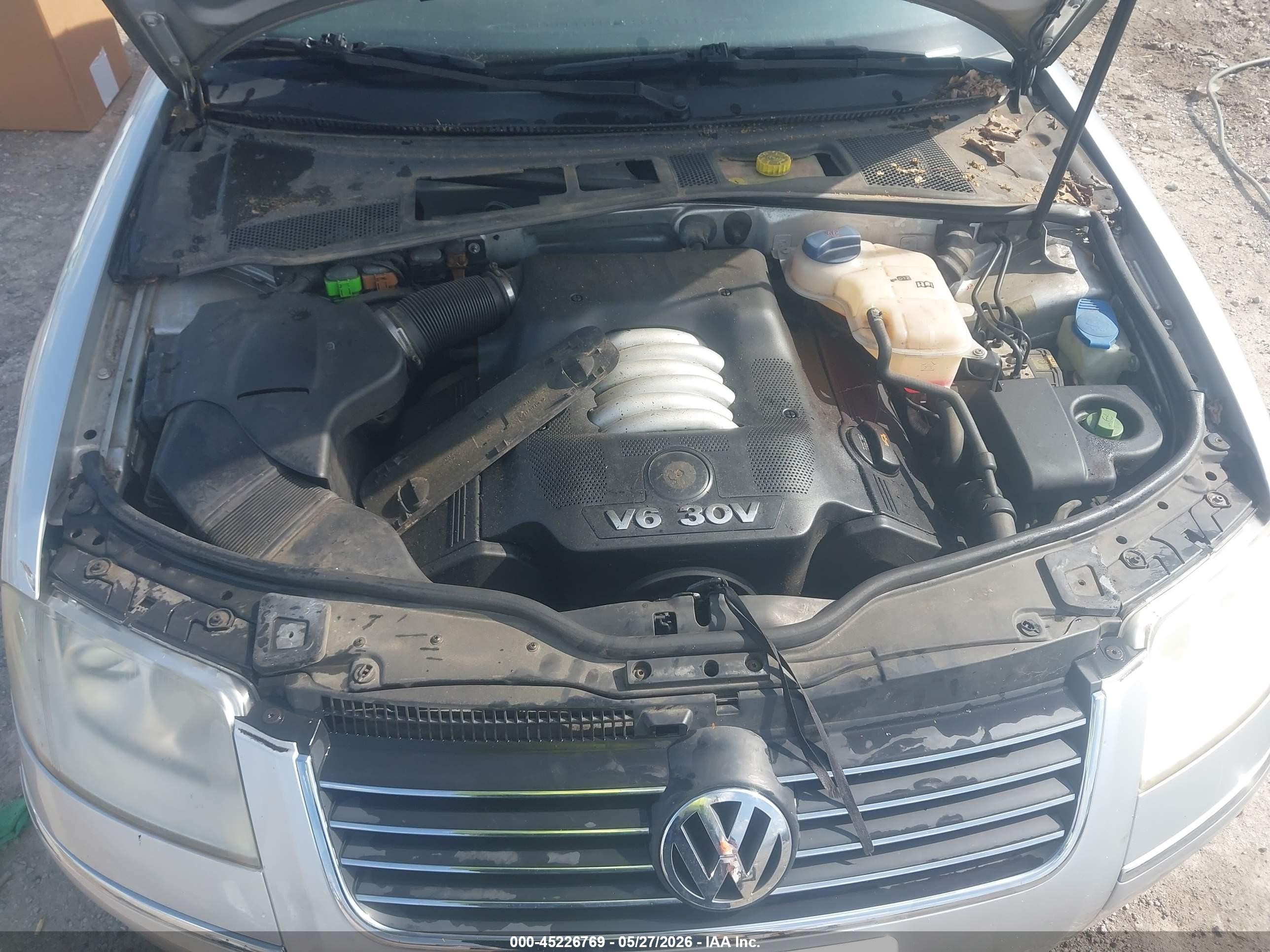 2003 Volkswagen Passat Glx Silver vin: WVWRH63B93P198430