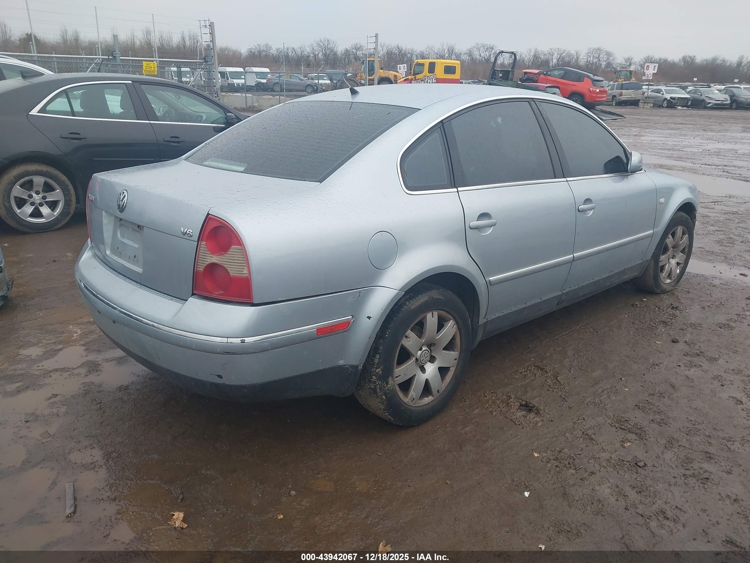 2001 Volkswagen Passat Glx Light Blue vin: WVWRH63BX1P129033