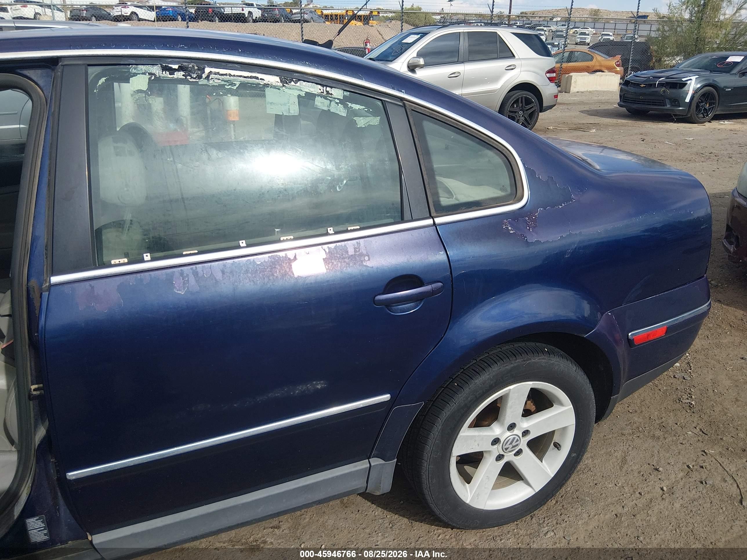 2004 Volkswagen Passat Glx Blue vin: WVWRH63BX4P157063