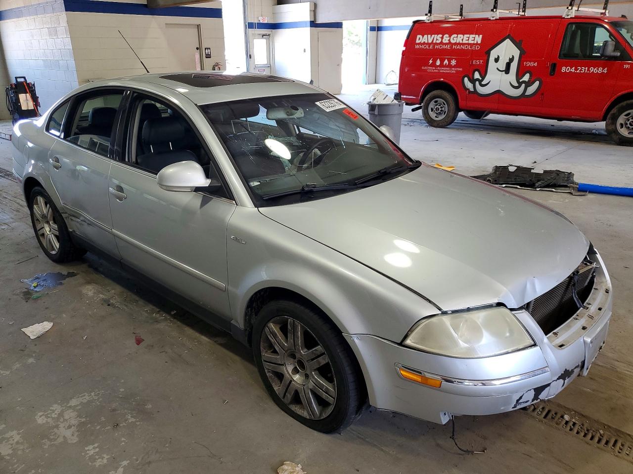 2004 Volkswagen Facade Silver vin: WVWRU63BX5P028270