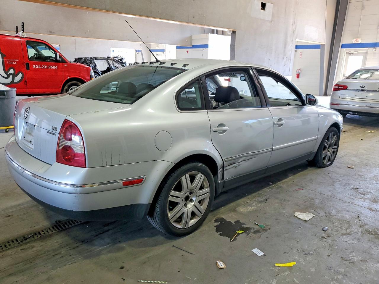 2004 Volkswagen Facade Silver vin: WVWRU63BX5P028270
