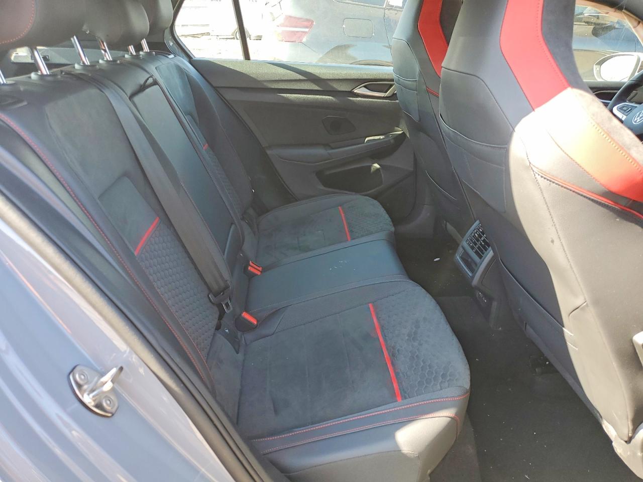 2025 Volkswagen Gti Se Gray vin: WVWSA7CD0SW216587