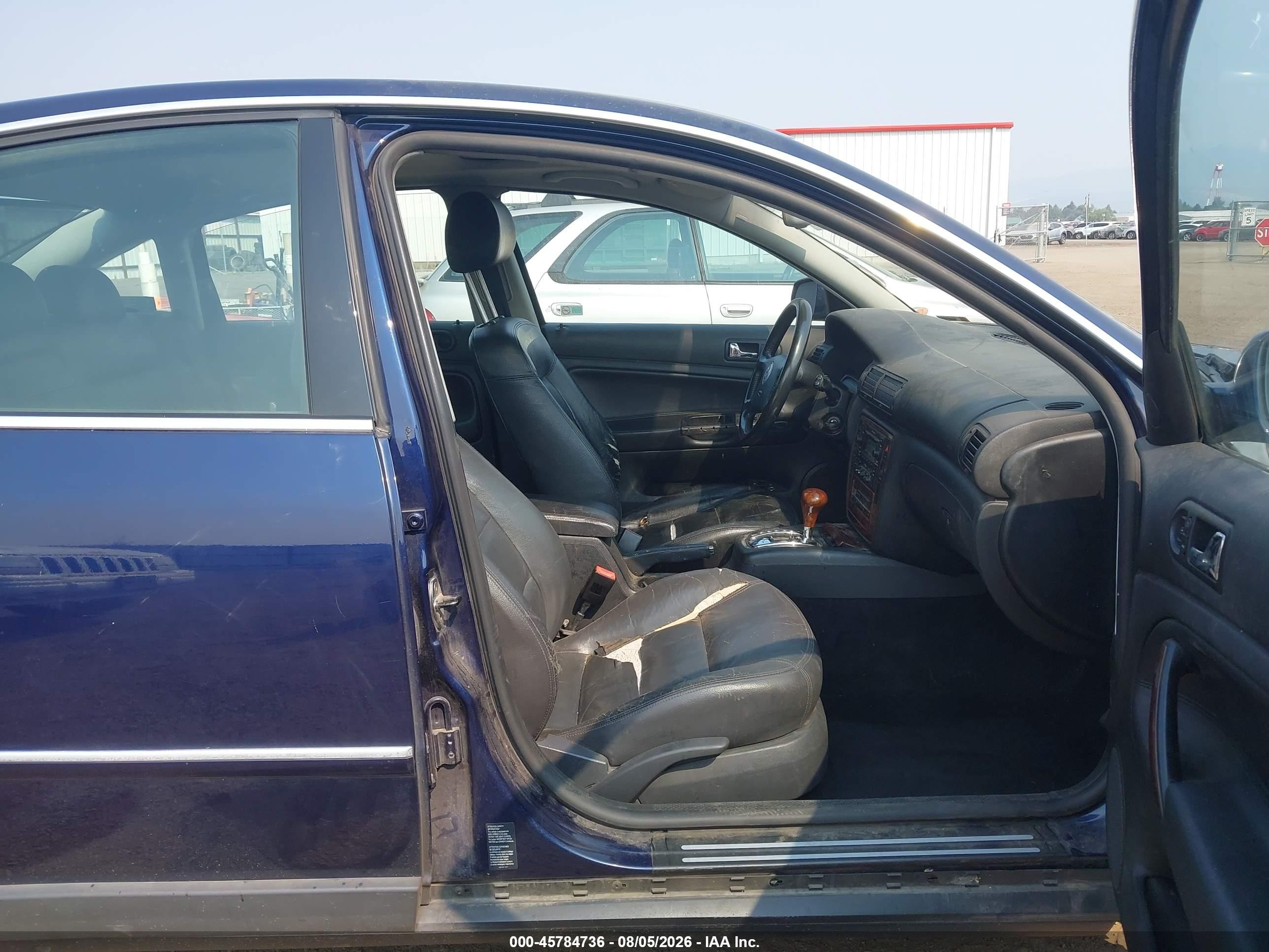 2003 Volkswagen Passat Glx Dark Blue vin: WVWTH63B03P391006