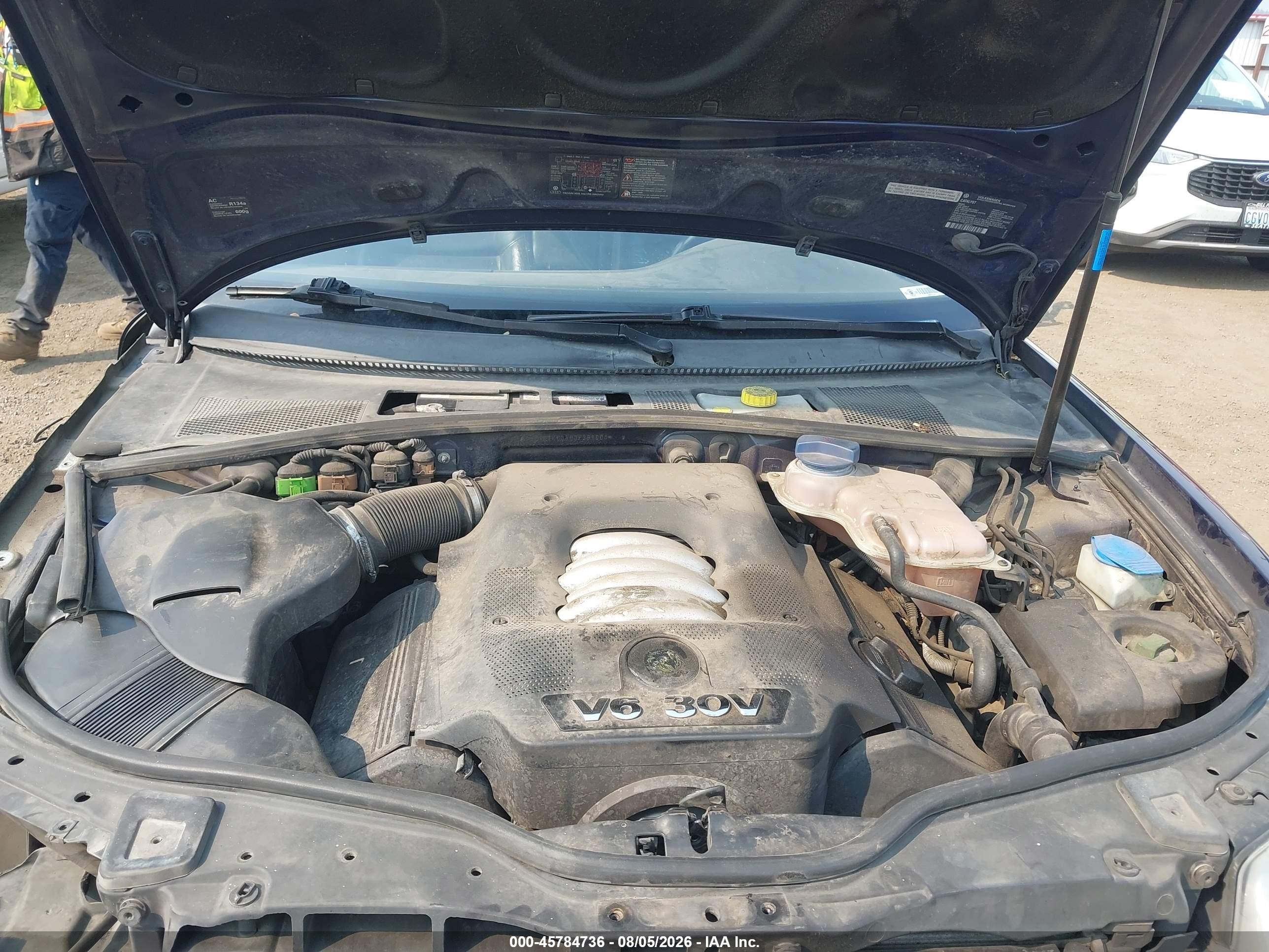 2003 Volkswagen Passat Glx Dark Blue vin: WVWTH63B03P391006