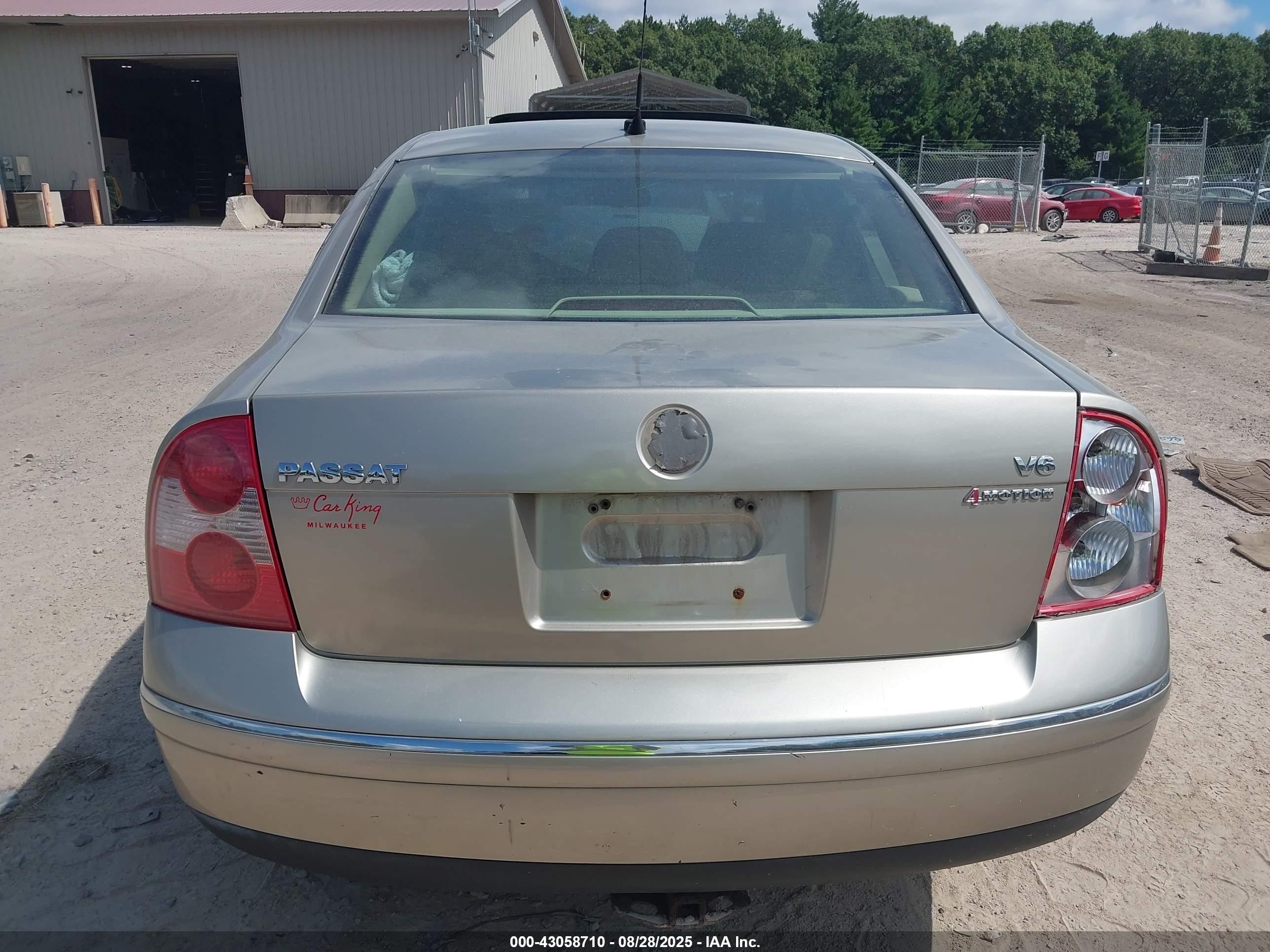 2004 Volkswagen Passat Glx Champagne vin: WVWTH63B04E173242