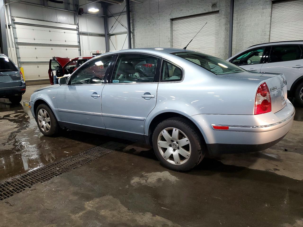 2002 Volkswagen Passat Glx 4motion Blue vin: WVWTH63B12P231571