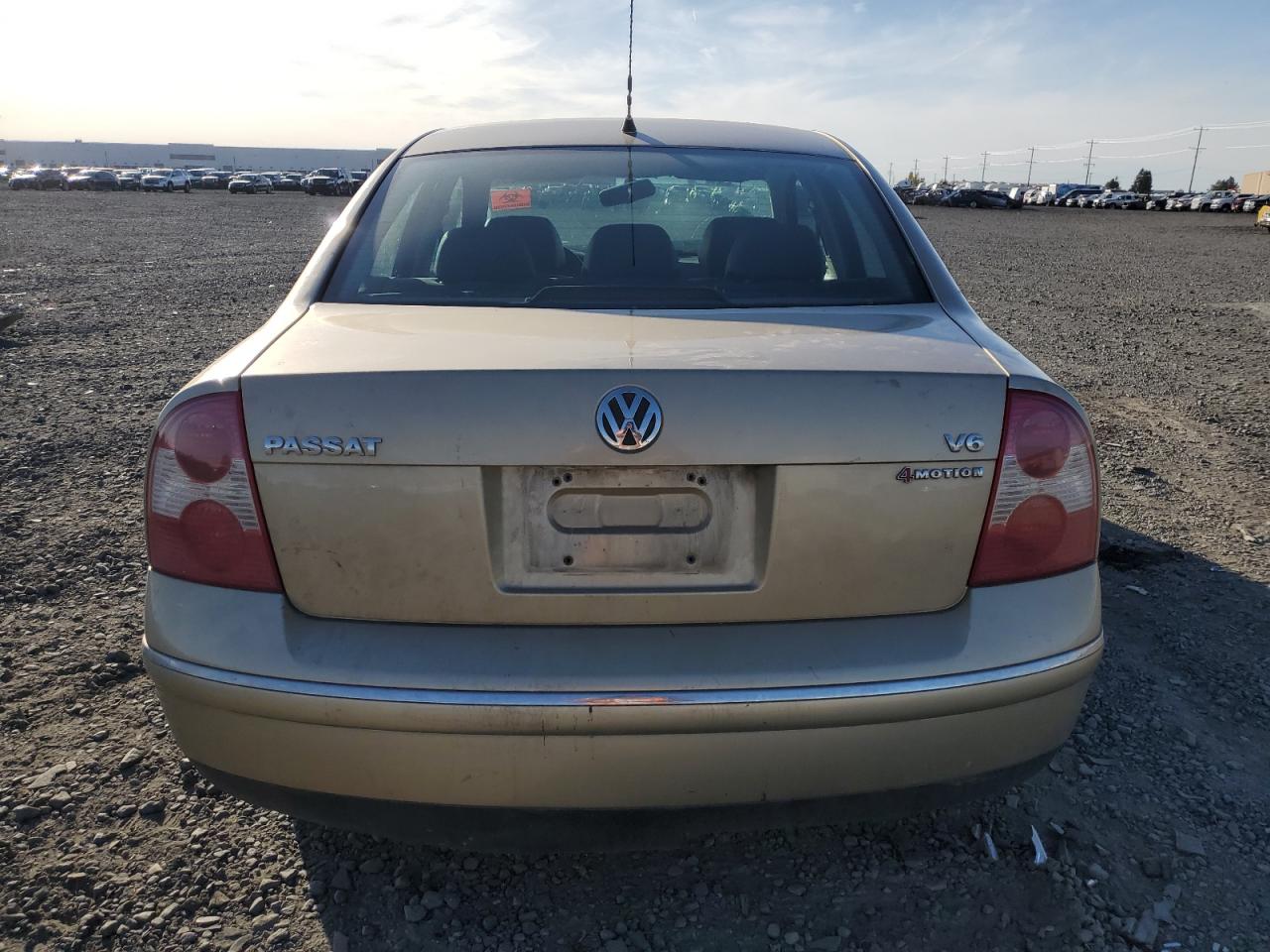 2001 Volkswagen Passat Glx 4motion Tan vin: WVWTH63B41E167410