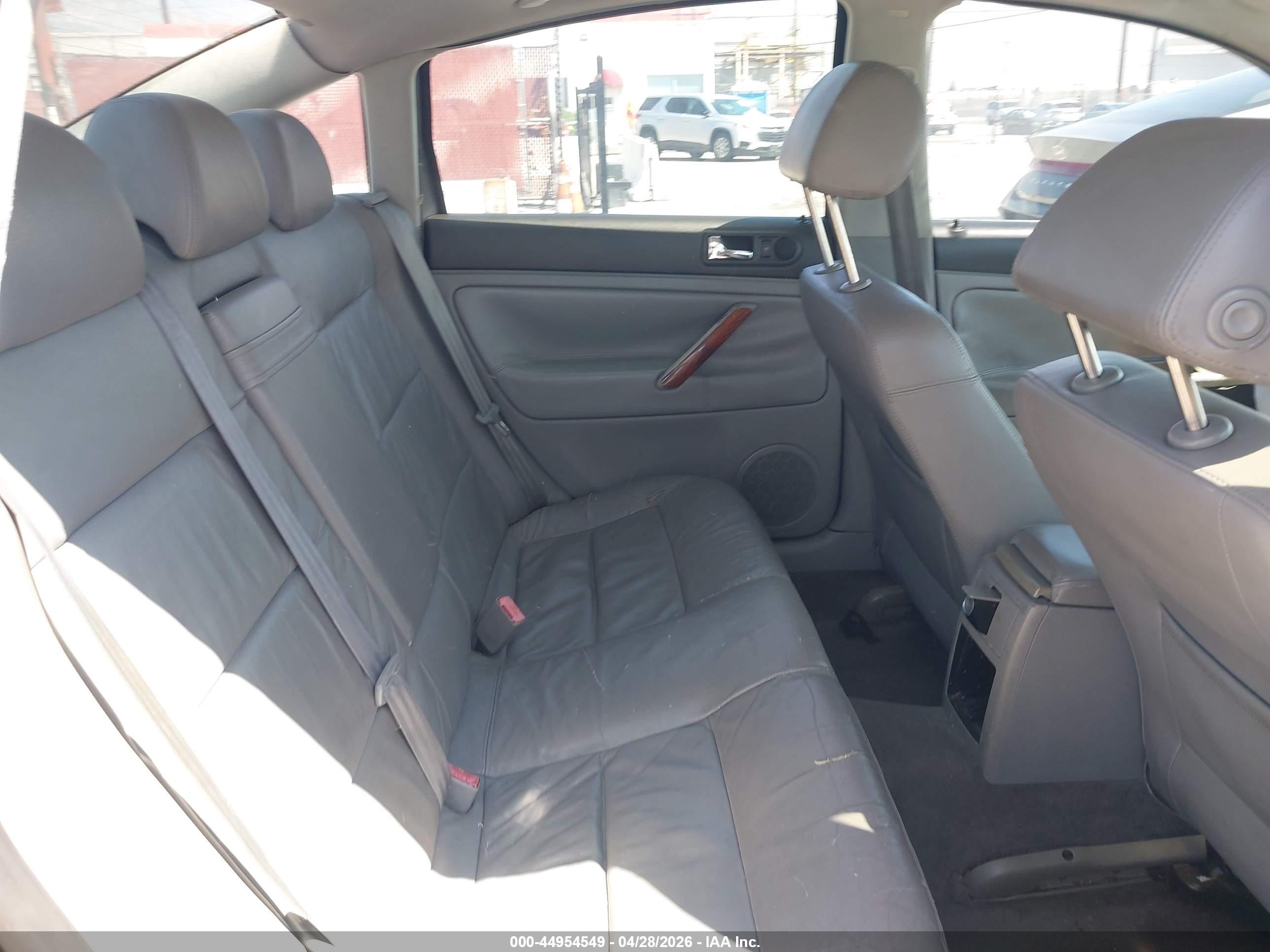 2003 Volkswagen Passat Glx Gray vin: WVWTH63B93P252296