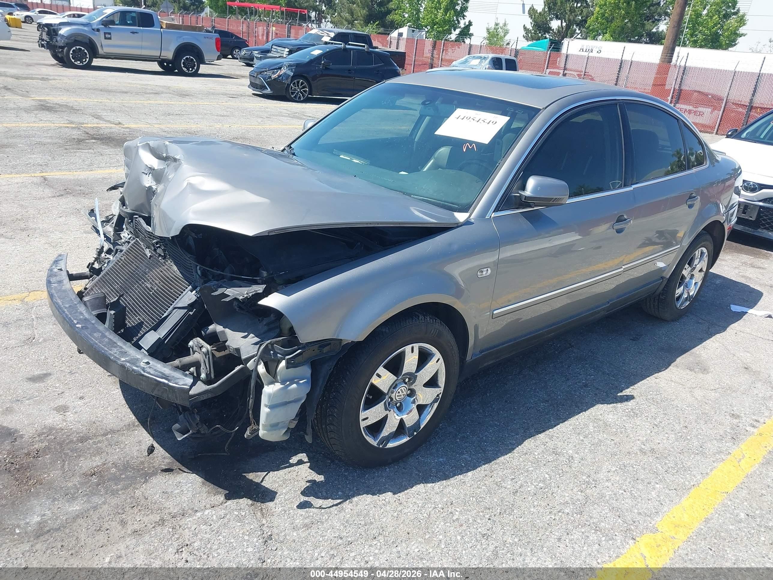 2003 Volkswagen Passat Glx Gray vin: WVWTH63B93P252296