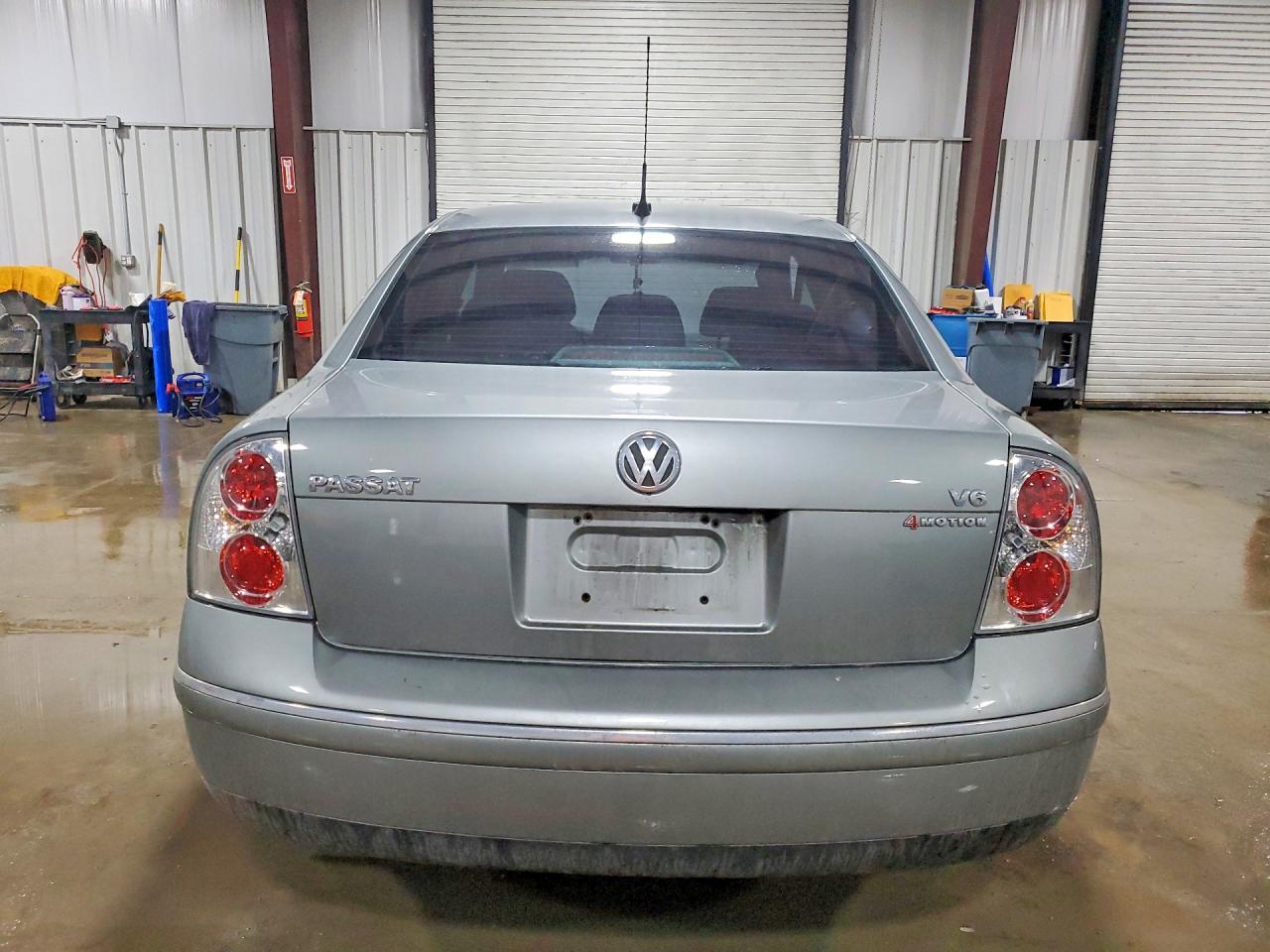 2004 Volkswagen Passat Glx 4motion Silver vin: WVWTH63B94P198158