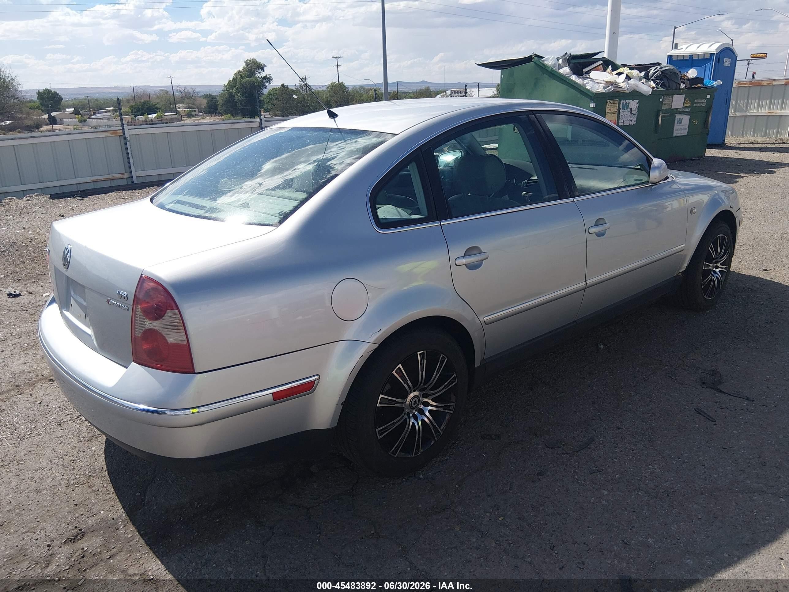 2002 Volkswagen Passat Glx Silver vin: WVWTH63BX2P246456