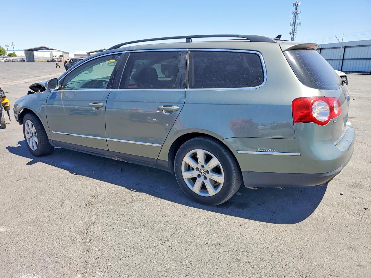 2007 Volkswagen Passat 2.0t Wagon Luxury Gray vin: WVWTK73C57E051531