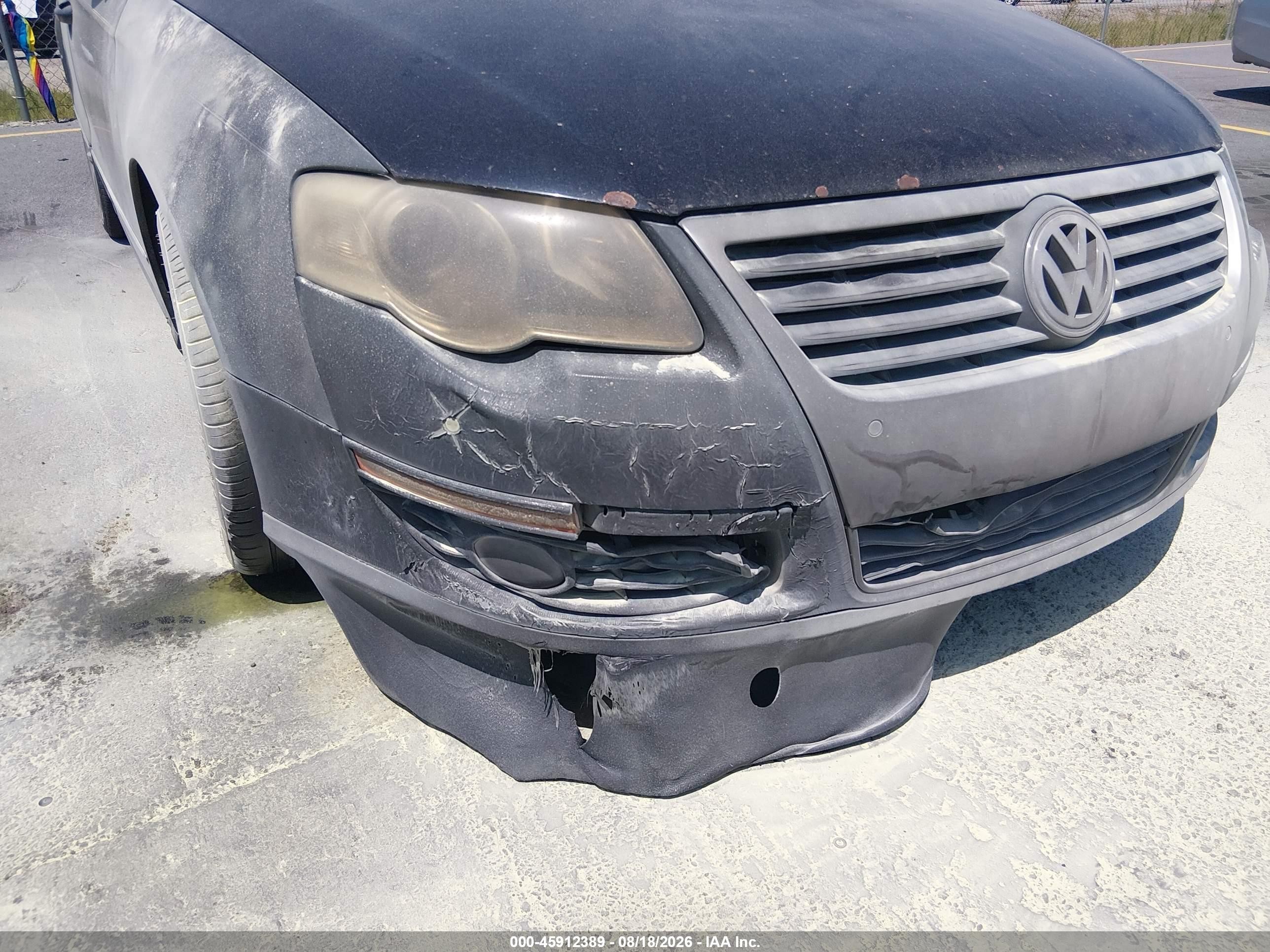 2008 Volkswagen Passat Lux Black vin: WVWTK73C78E163880