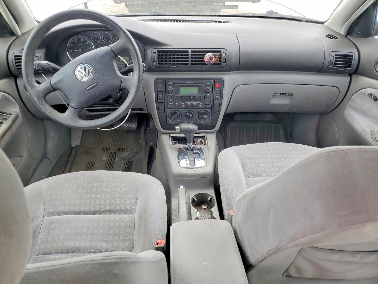 2002 Volkswagen Passat Gls Blue vin: WVWVD63B12E418552
