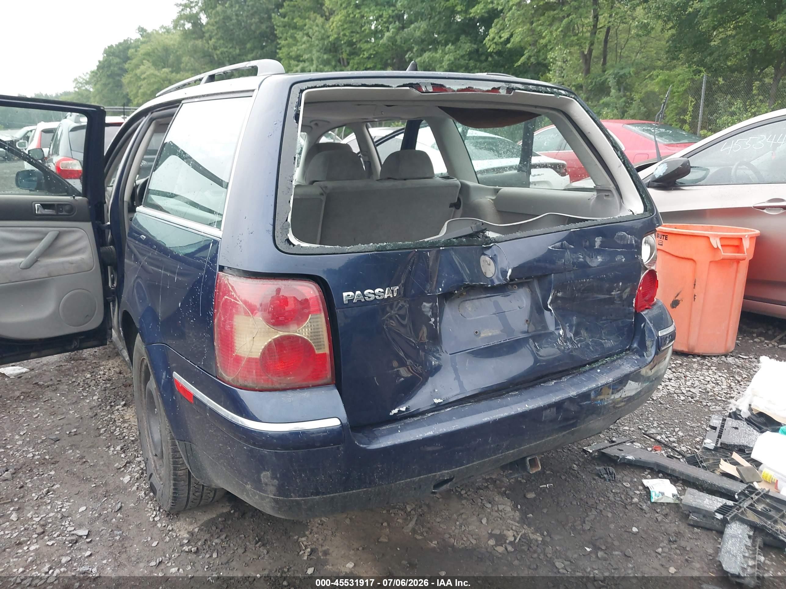 2003 Volkswagen Passat Gls Синий vin: WVWVD63B13E027127