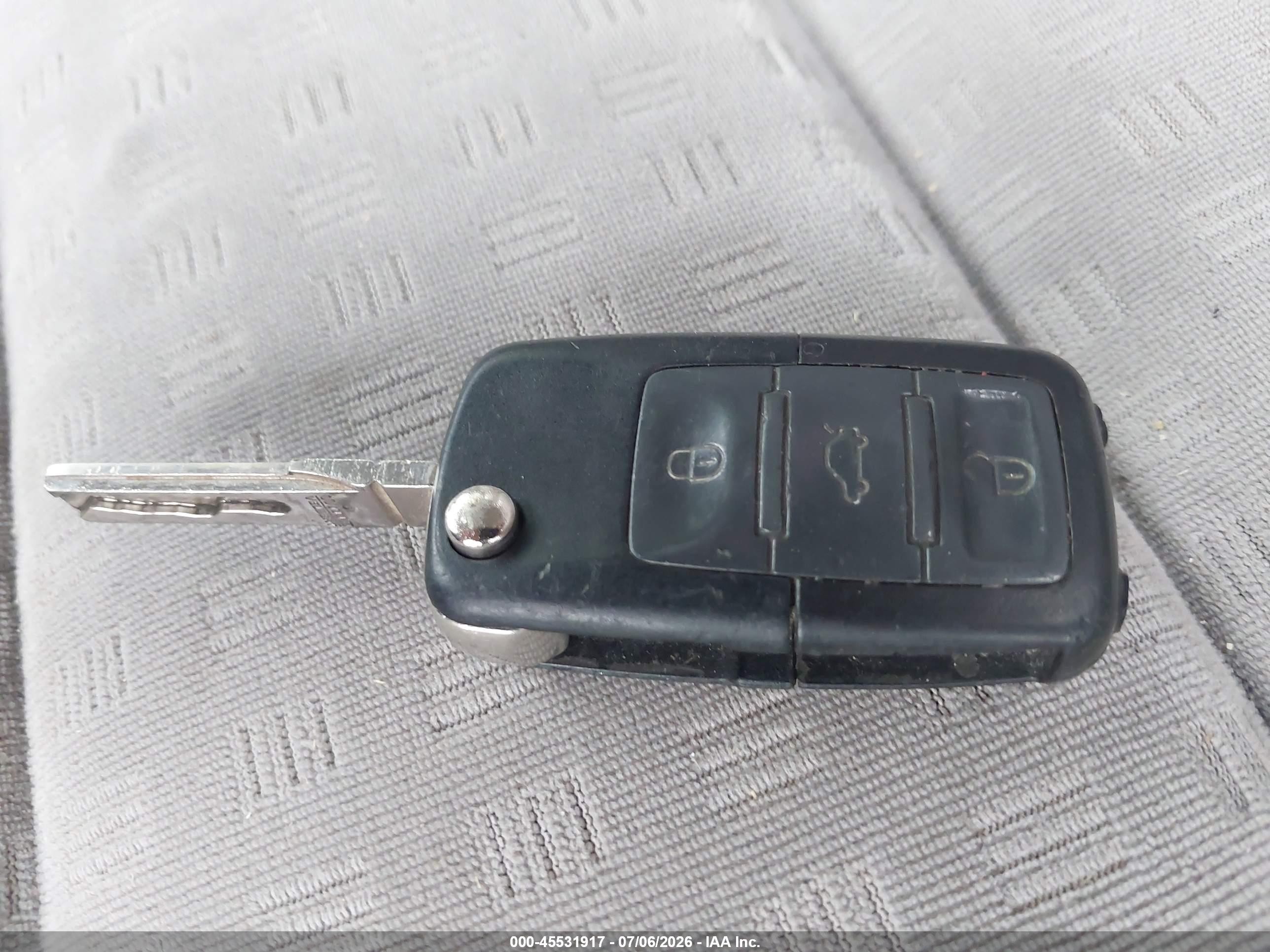 2003 Volkswagen Passat Gls Синий vin: WVWVD63B13E027127