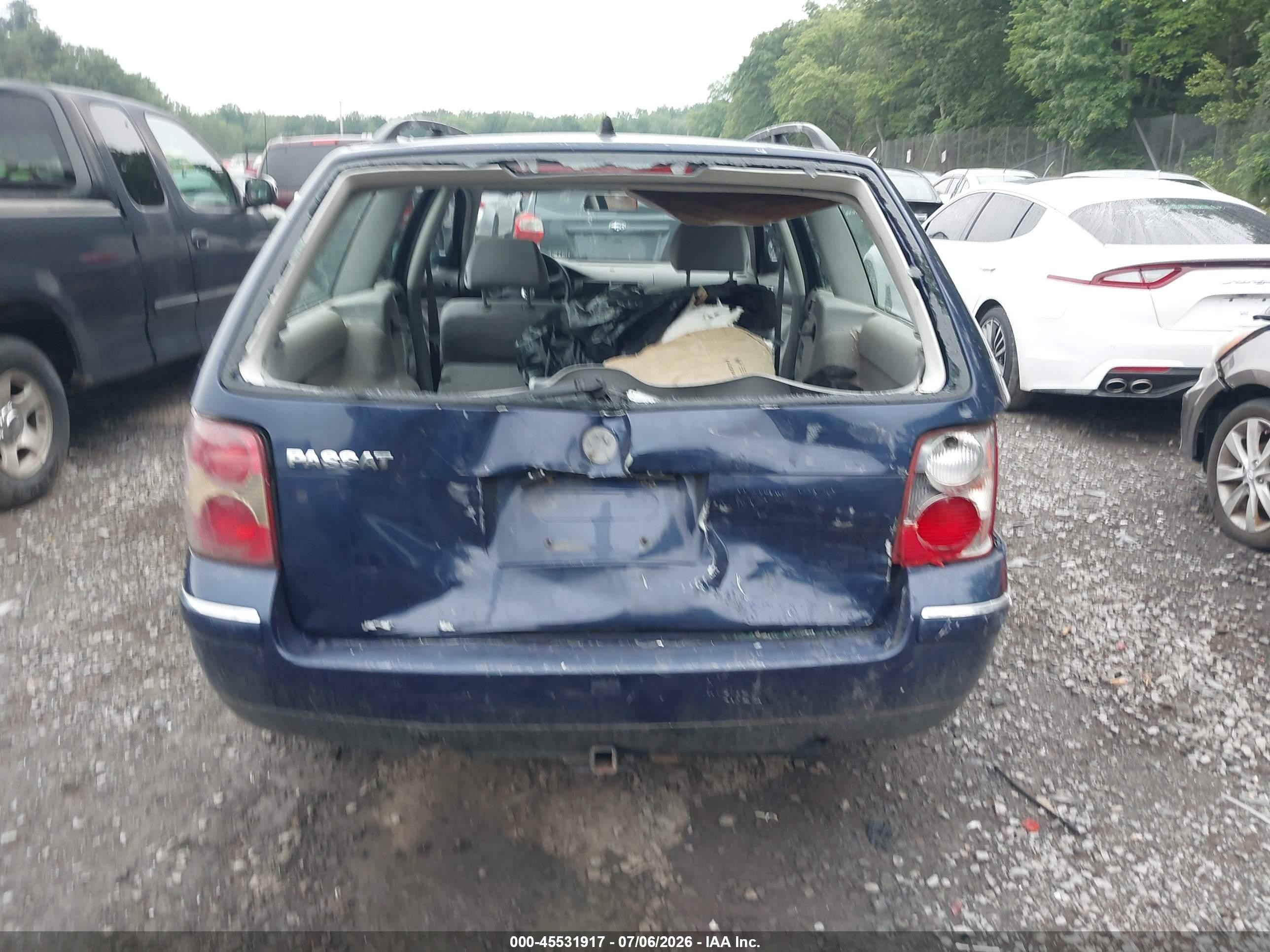 2003 Volkswagen Passat Gls Синий vin: WVWVD63B13E027127