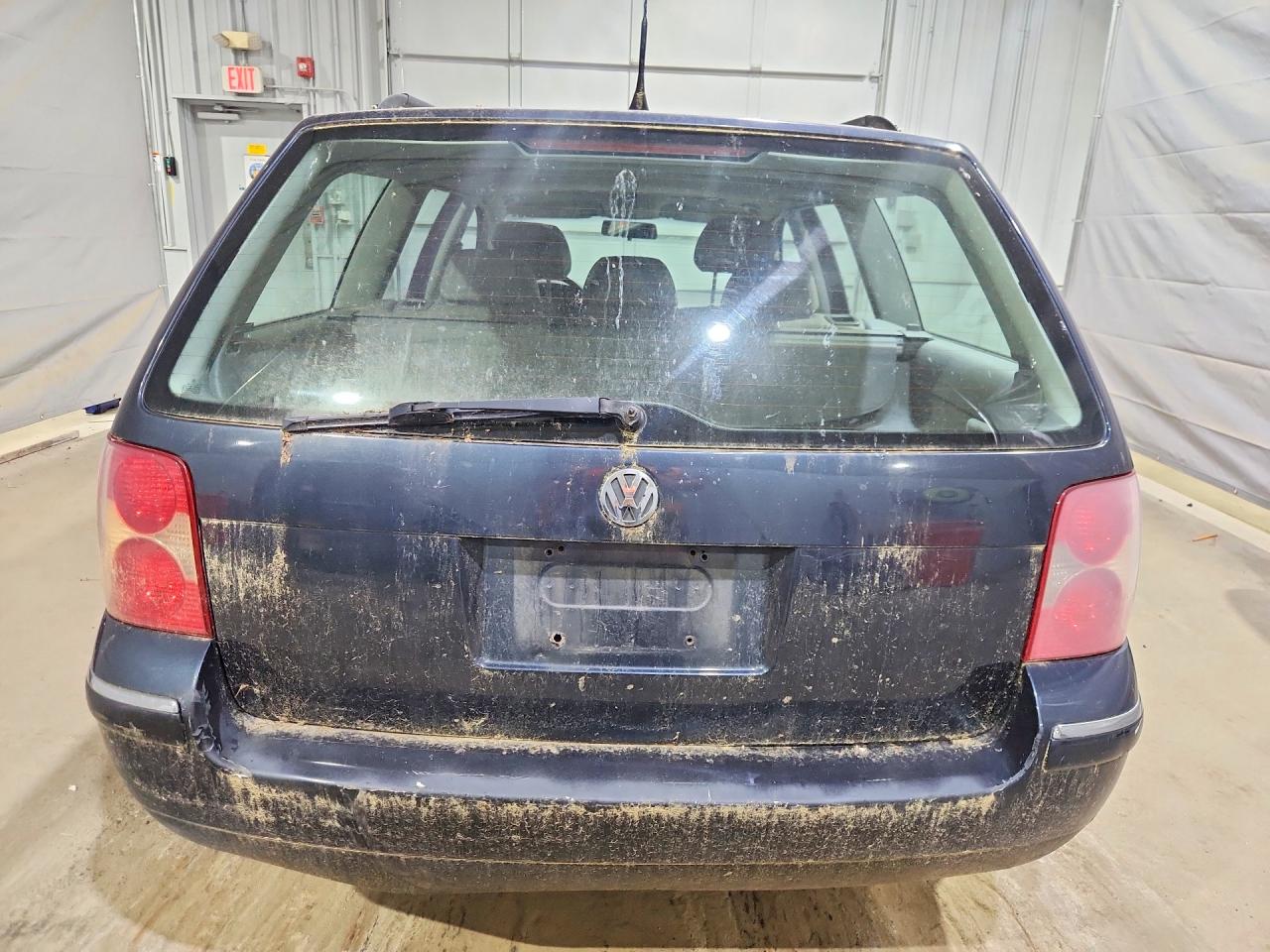 2004 Volkswagen Passat Gls Blue vin: WVWVD63B44E222107