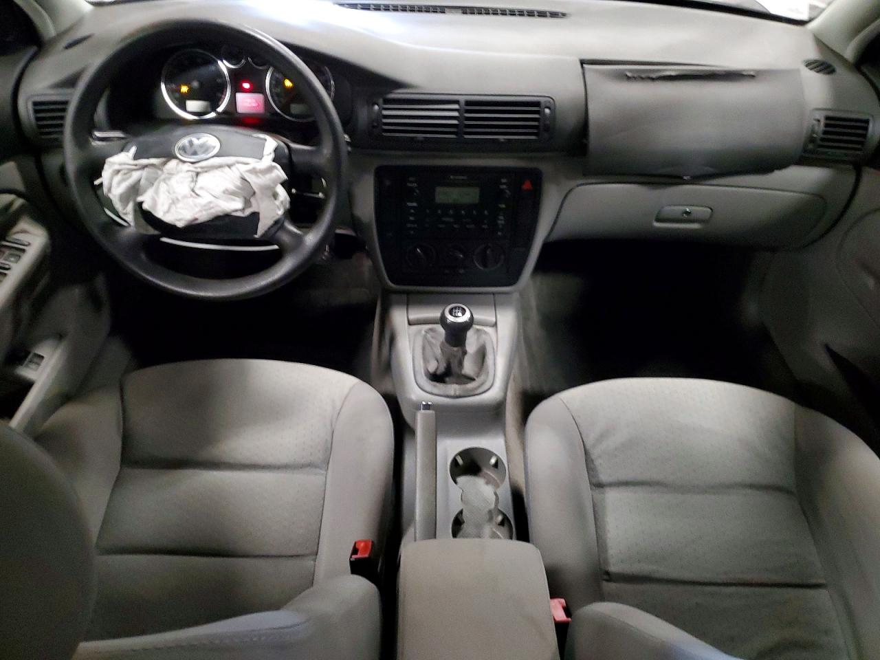 2004 Volkswagen Passat Gls Silver vin: WVWVD63B44E296238