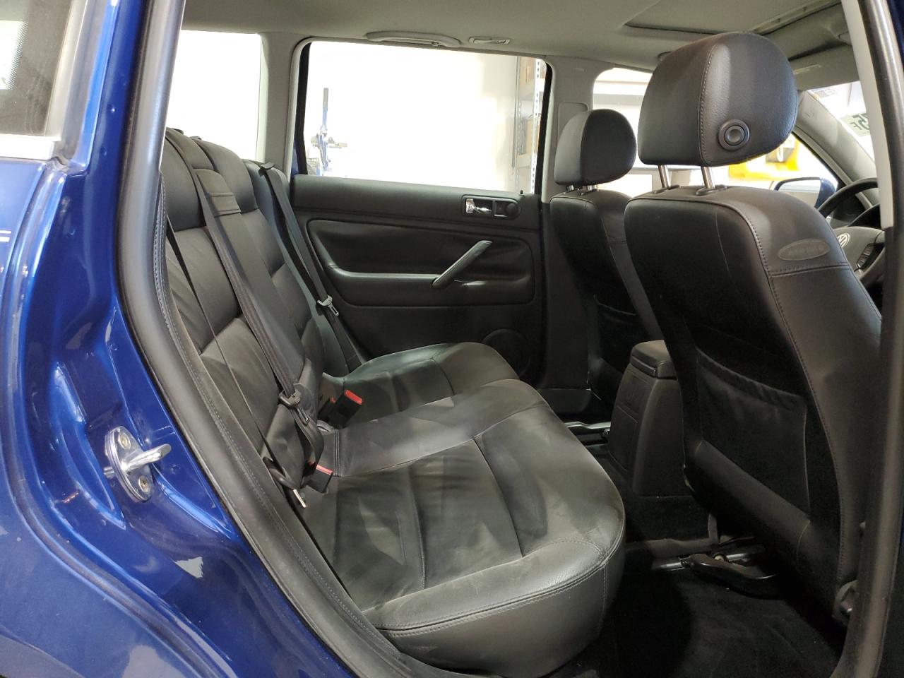 2002 Volkswagen Passat Gls Синий vin: WVWVD63B72E141227