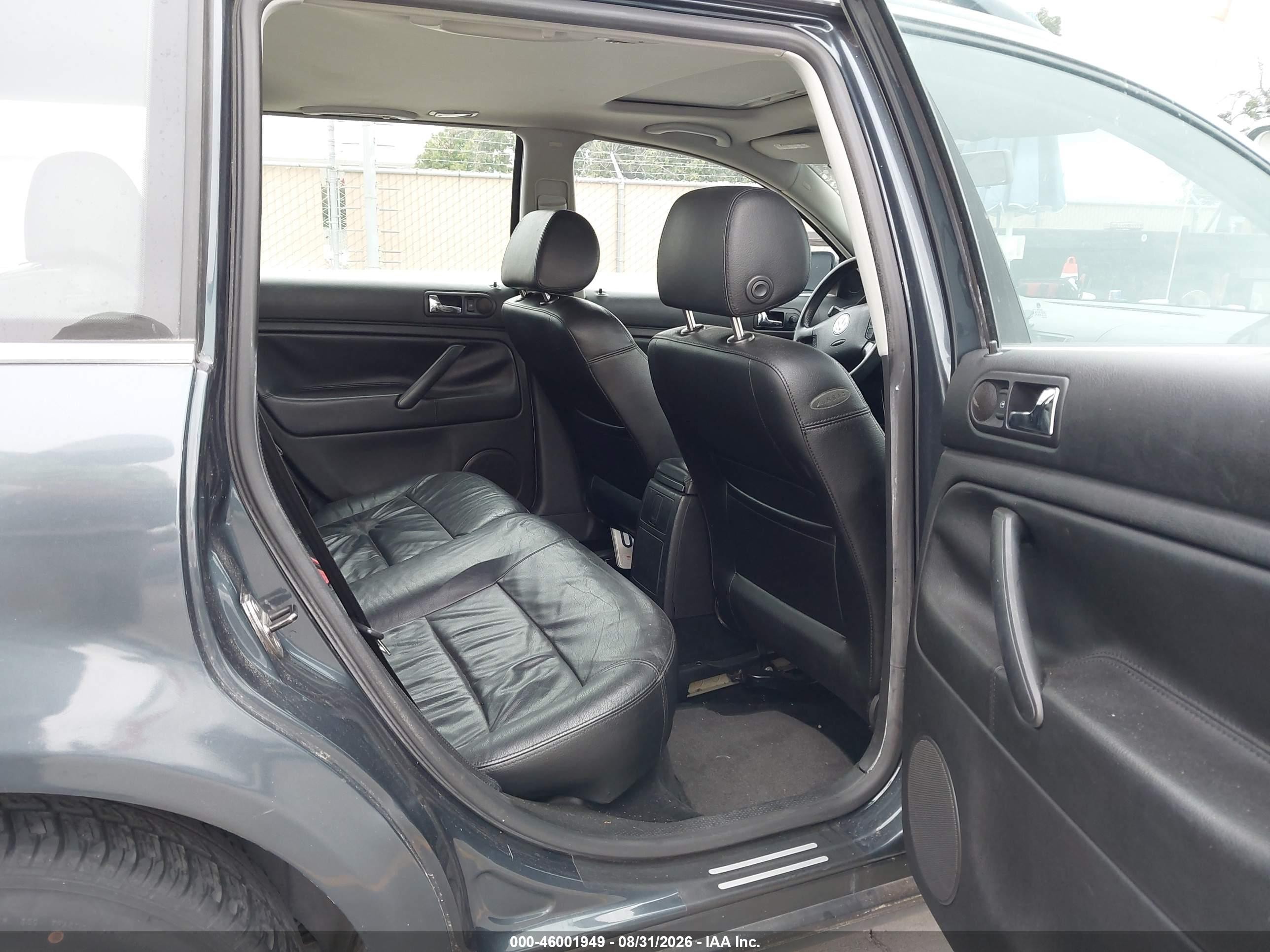 2004 Volkswagen Passat Gls Blue vin: WVWVD63B84E077332