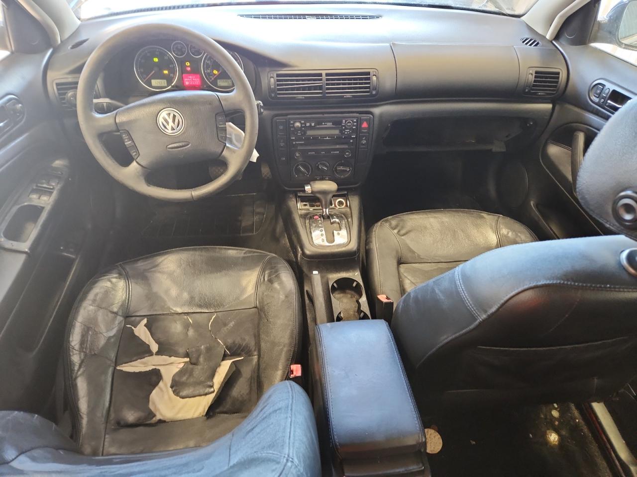 2001 Volkswagen Passat Gls Black vin: WVWVD63B91E254904