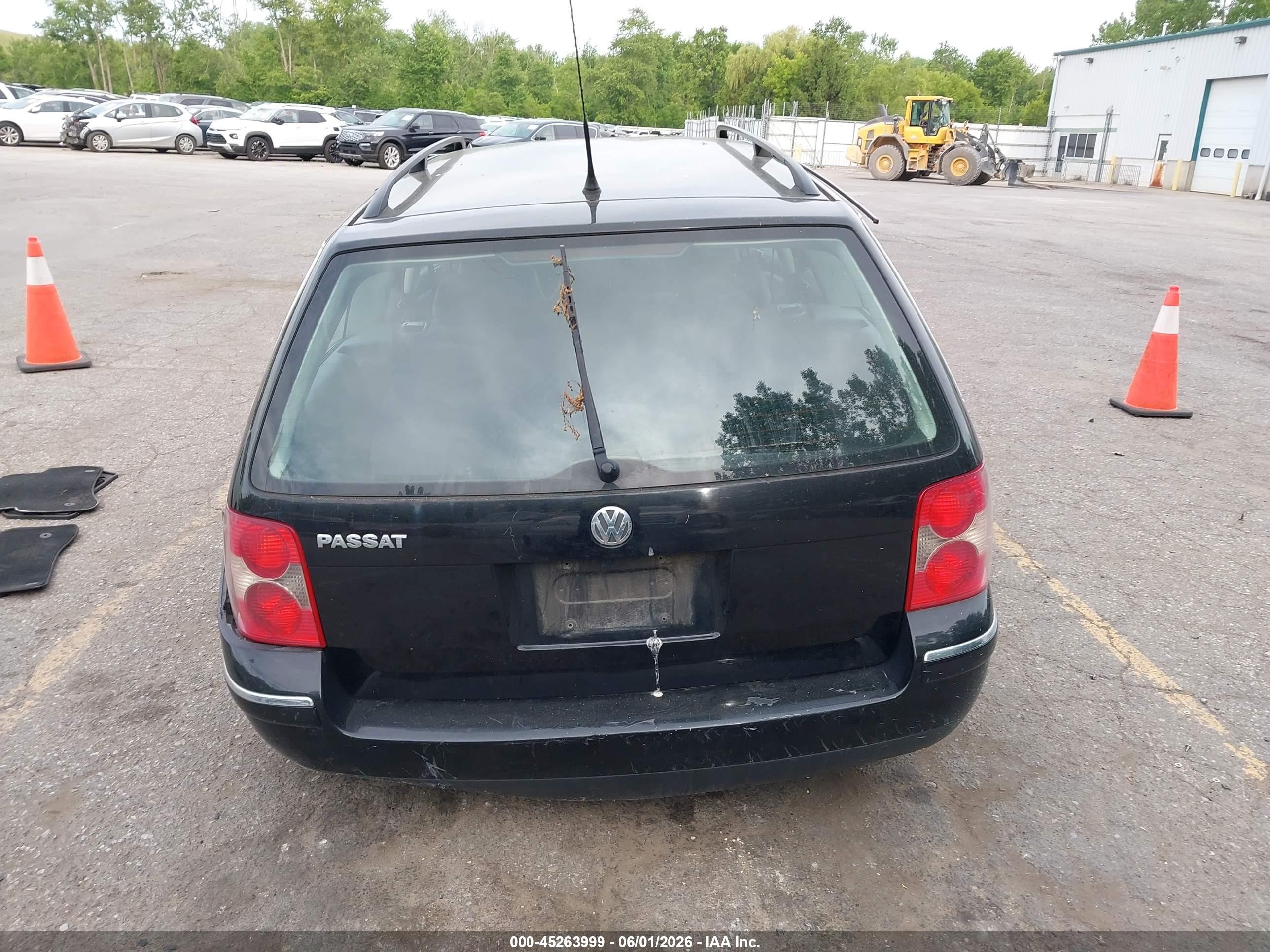 2002 Volkswagen Passat Gls Black vin: WVWVD63BX2E424964