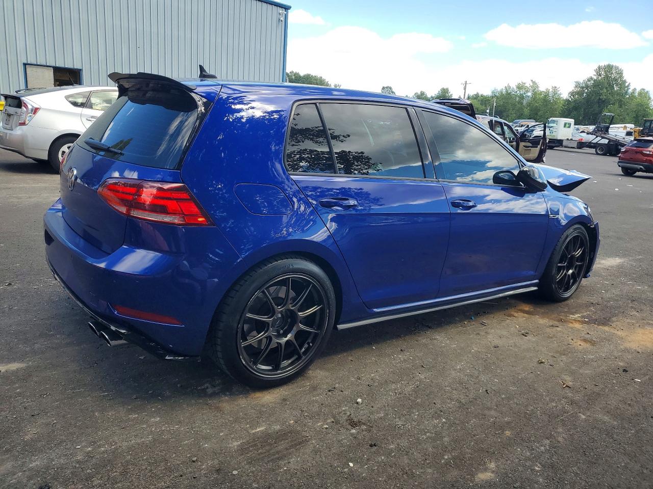 2018 Volkswagen Golf R Blue vin: WVWVF7AU9JW158608