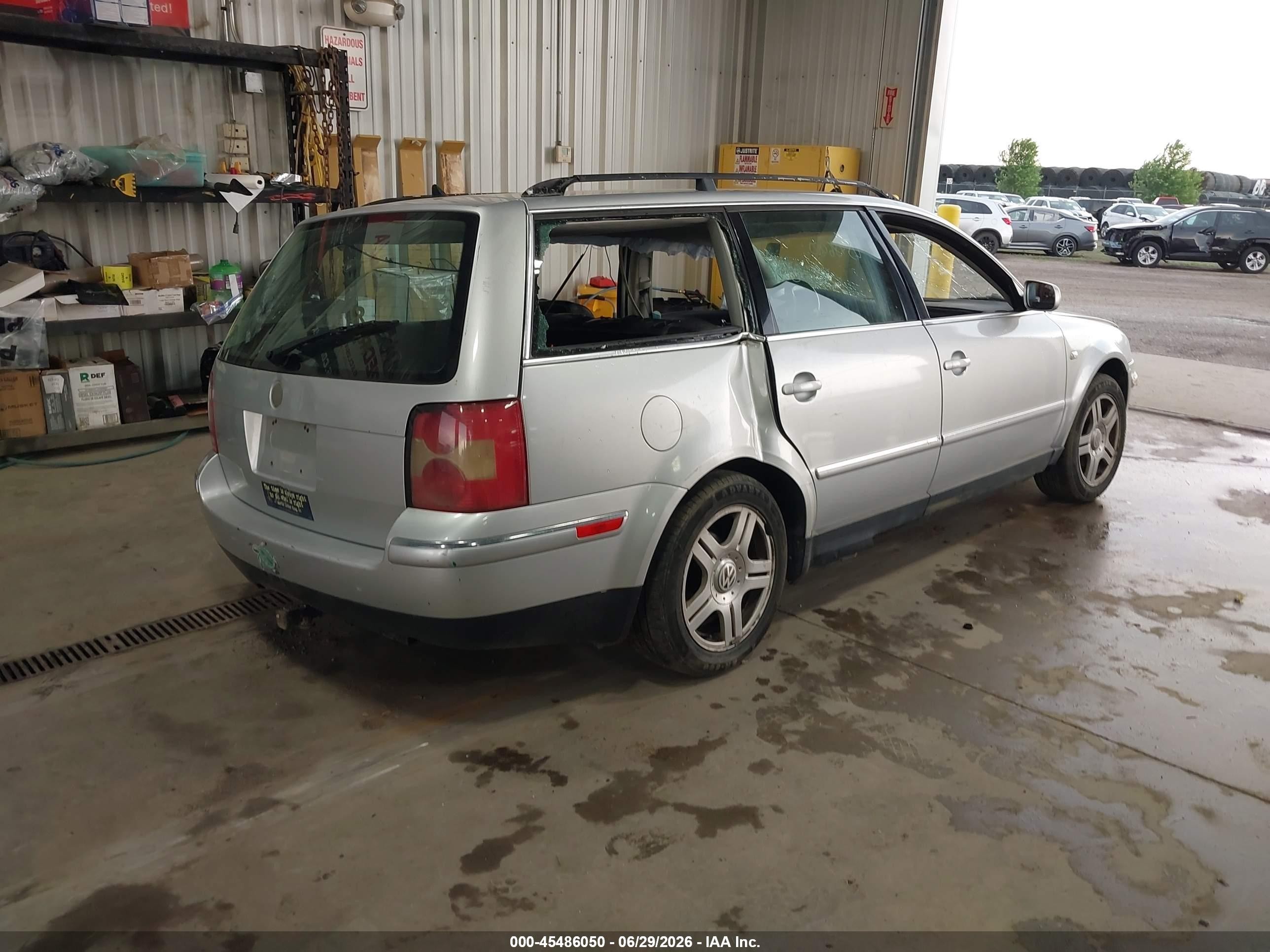 2002 Volkswagen Passat Gls V6 Серебряный vin: WVWVH63BX2E408901