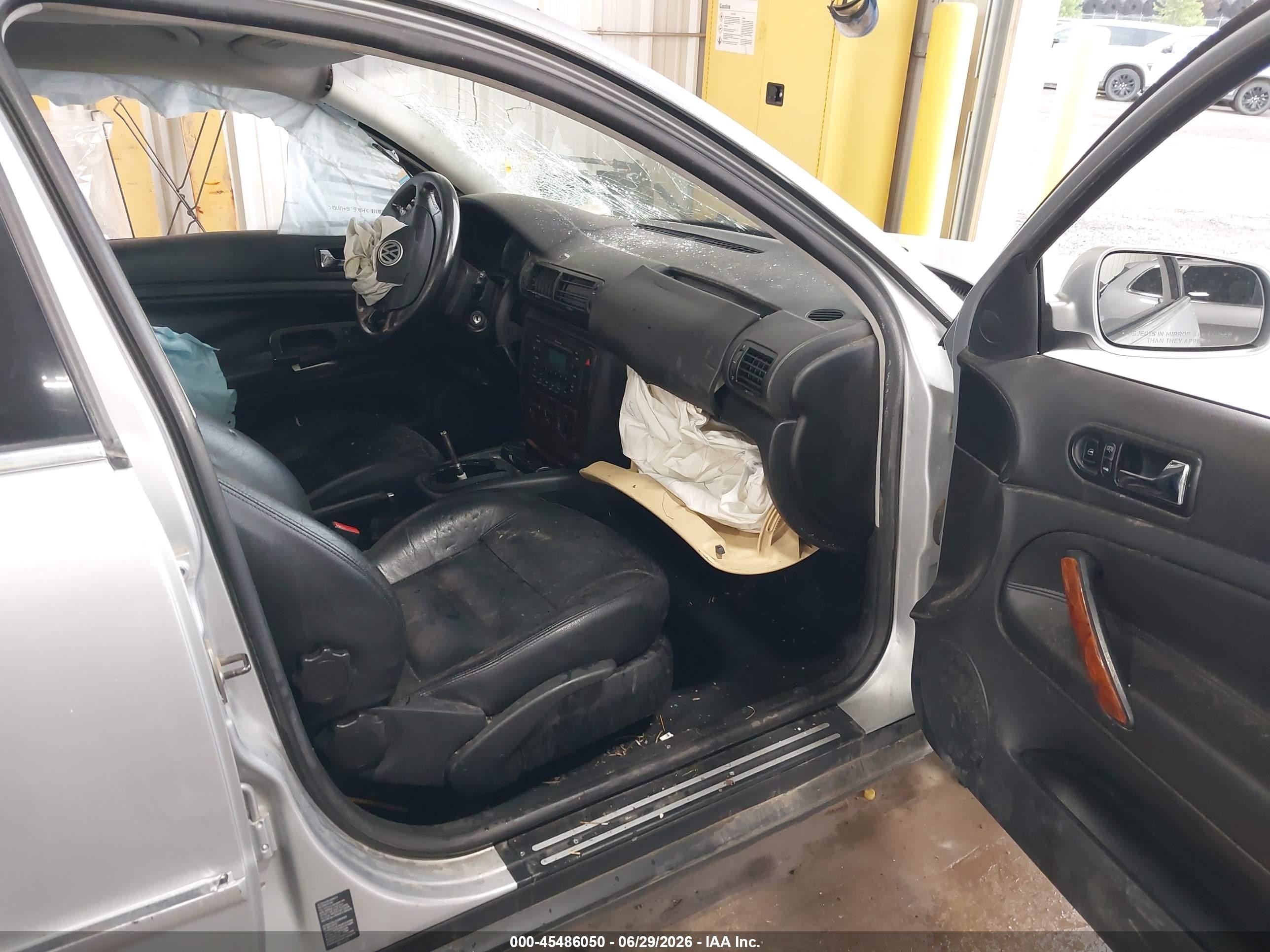 2002 Volkswagen Passat Gls V6 Серебряный vin: WVWVH63BX2E408901
