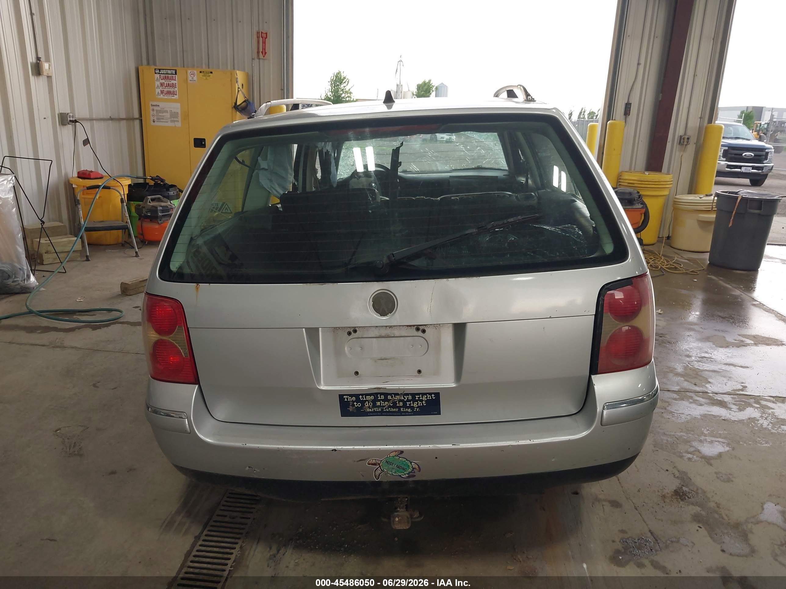 2002 Volkswagen Passat Gls V6 Серебряный vin: WVWVH63BX2E408901