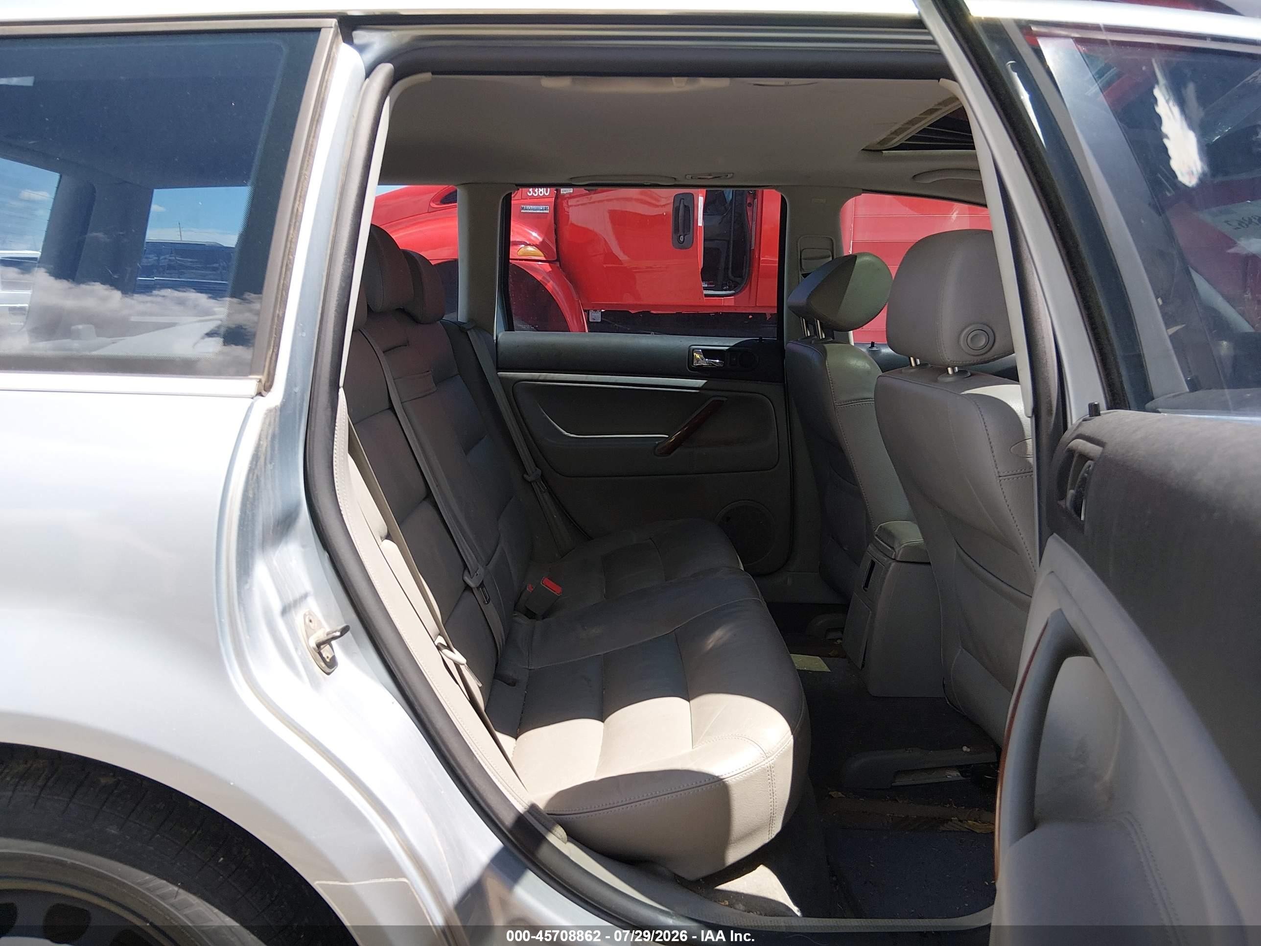 2003 Volkswagen Passat Glx Серый vin: WVWWH63B03E375428