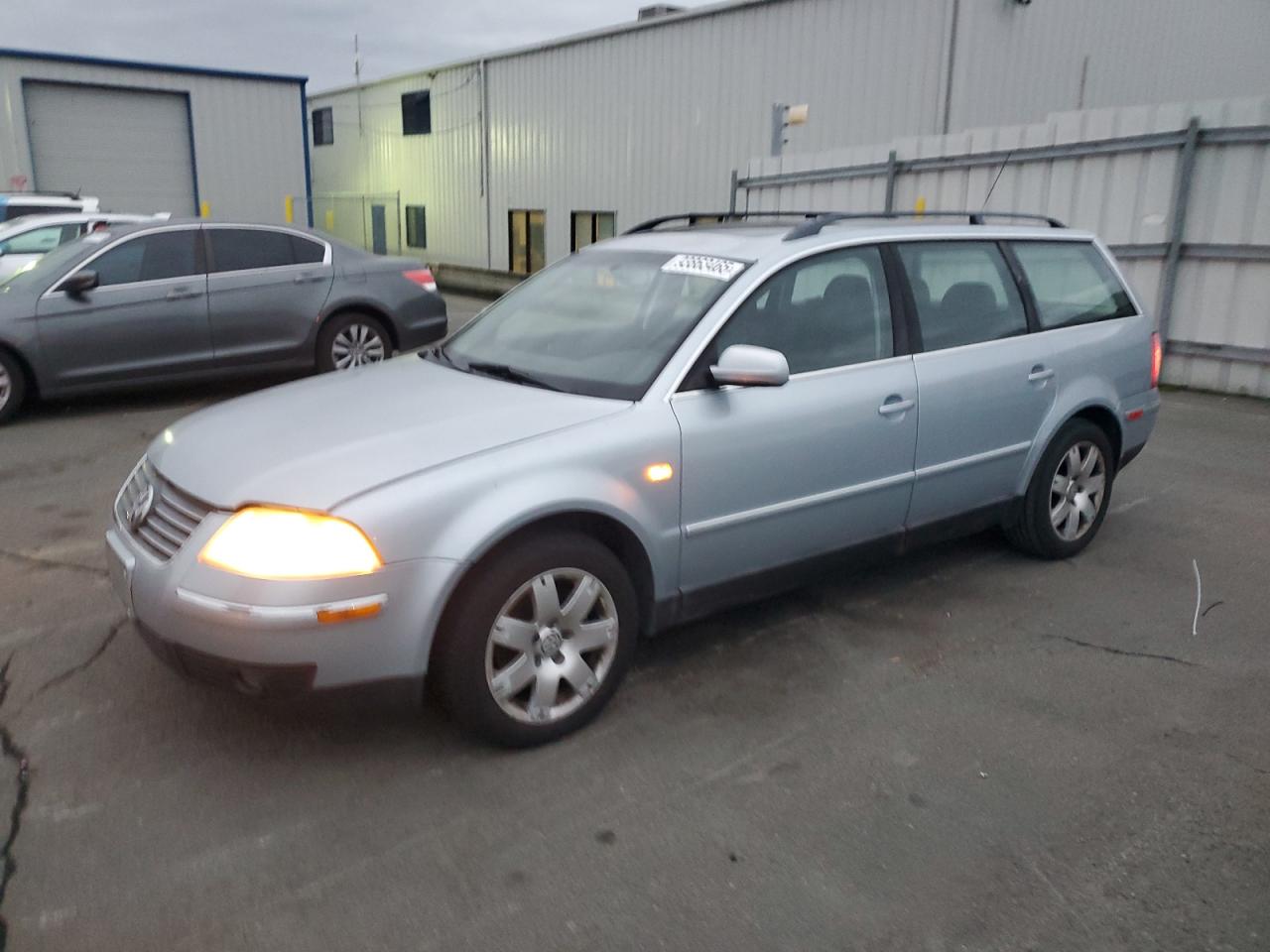 2001 Volkswagen Passat Glx Silver vin: WVWWH63B11E264156