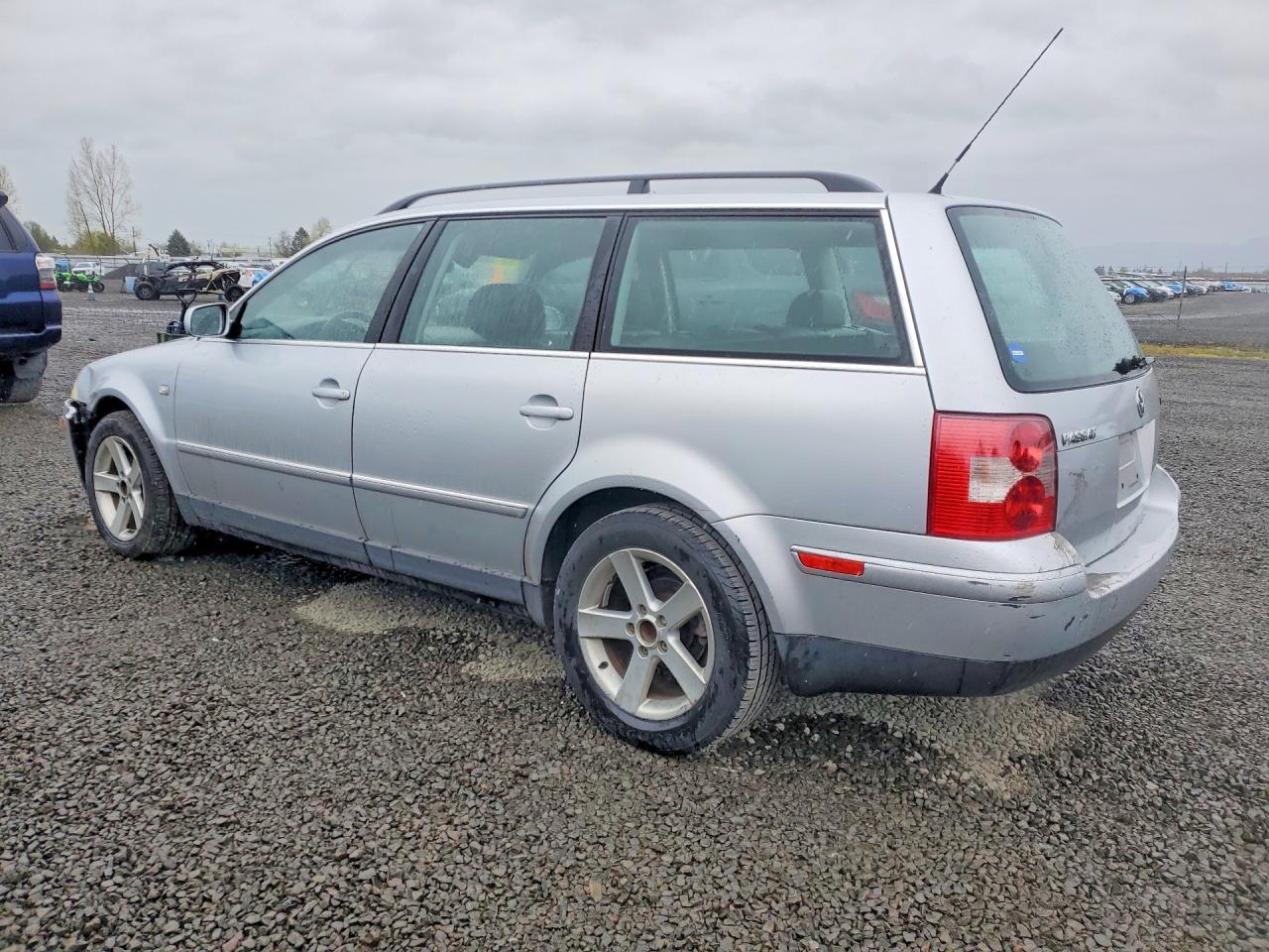2004 Volkswagen Passat Glx Серебряный vin: WVWWH63B84E004308
