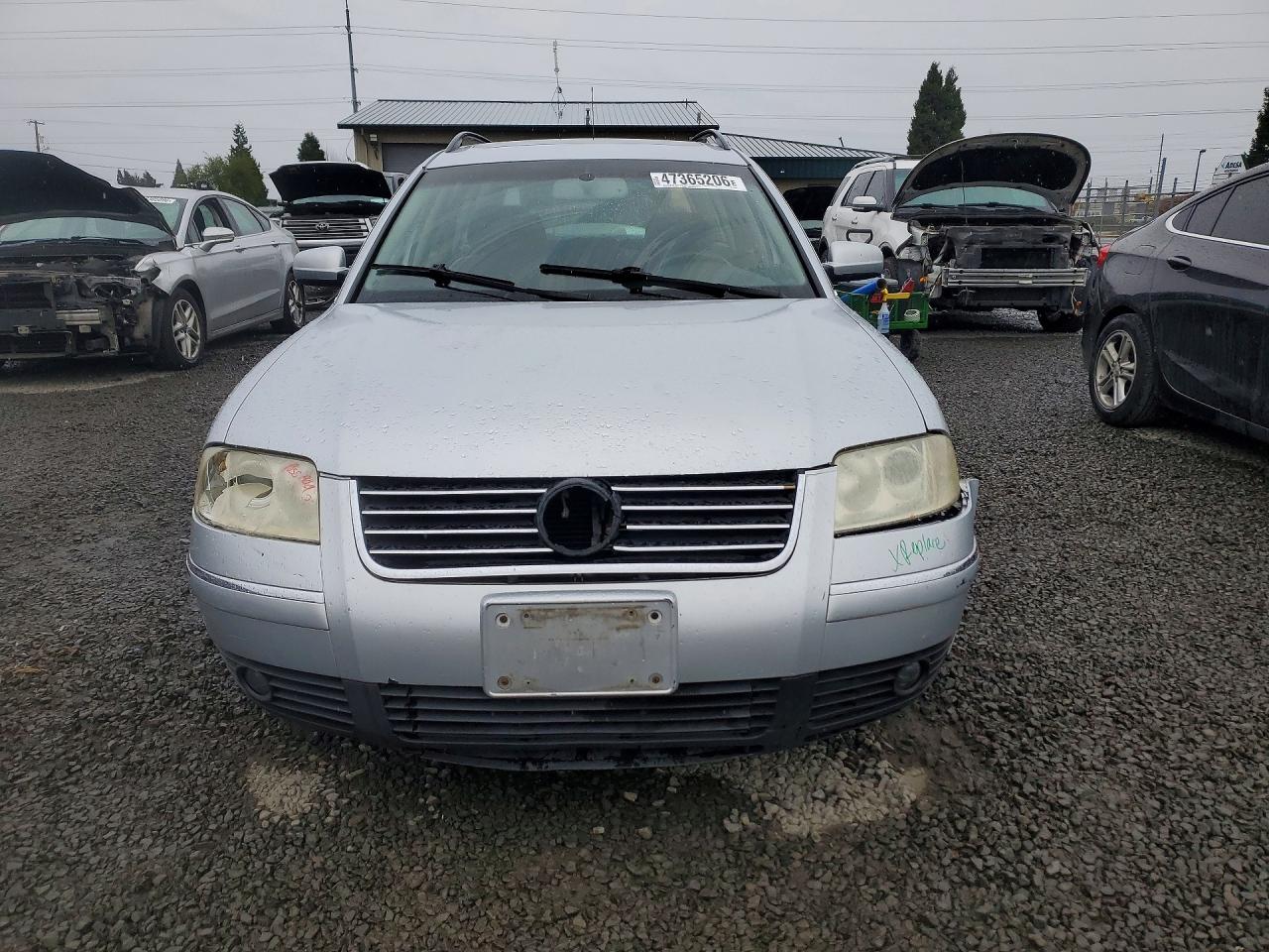 2004 Volkswagen Passat Glx Серебряный vin: WVWWH63B84E004308
