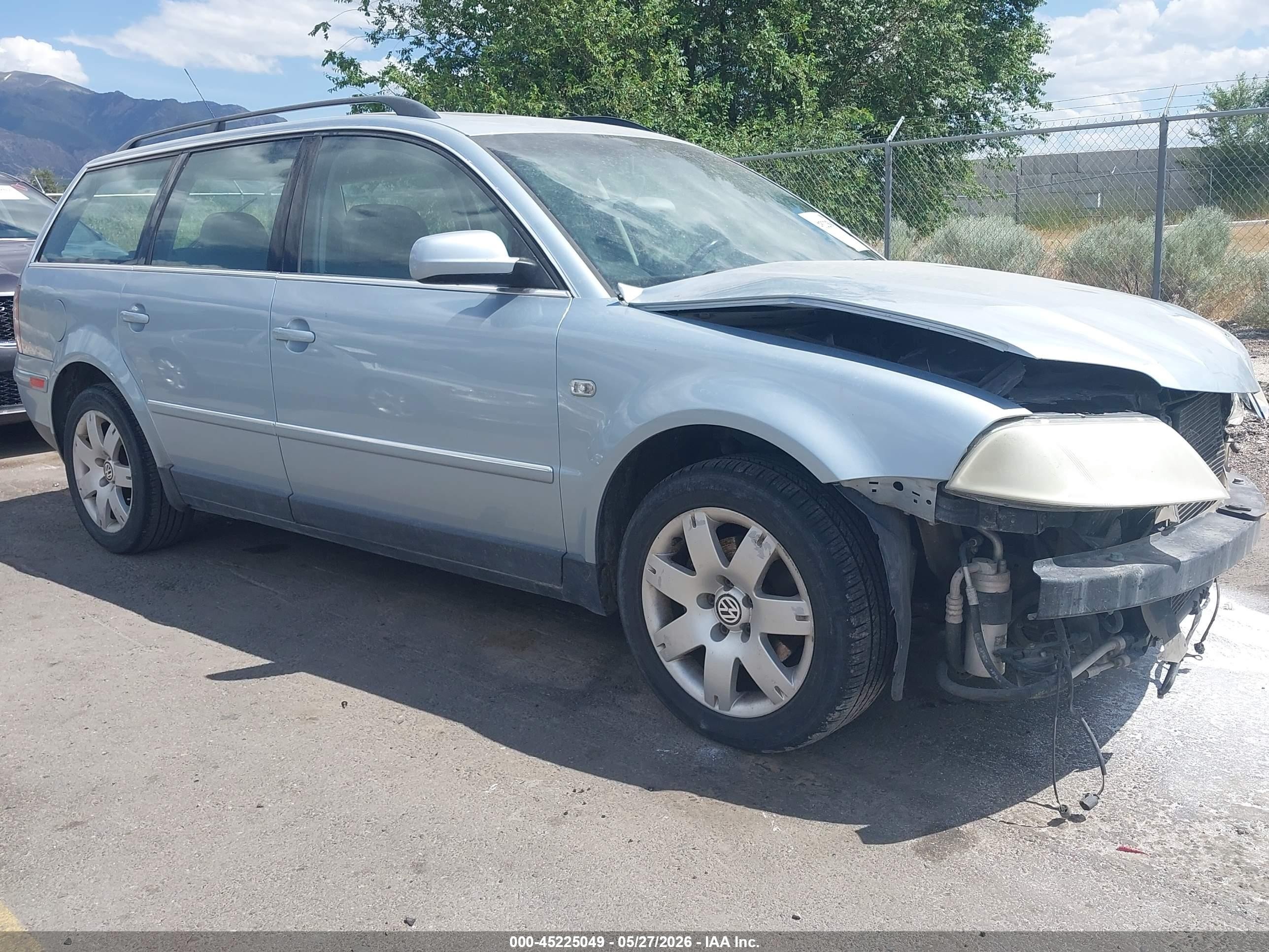 2001 Volkswagen Passat Glx Light Blue vin: WVWWH63BX1E263880