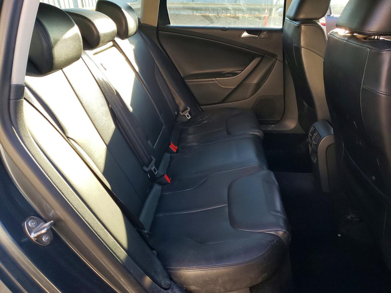 2009 Volkswagen Passat Wagon Turbo Серый vin: WVWXK73C29E140509