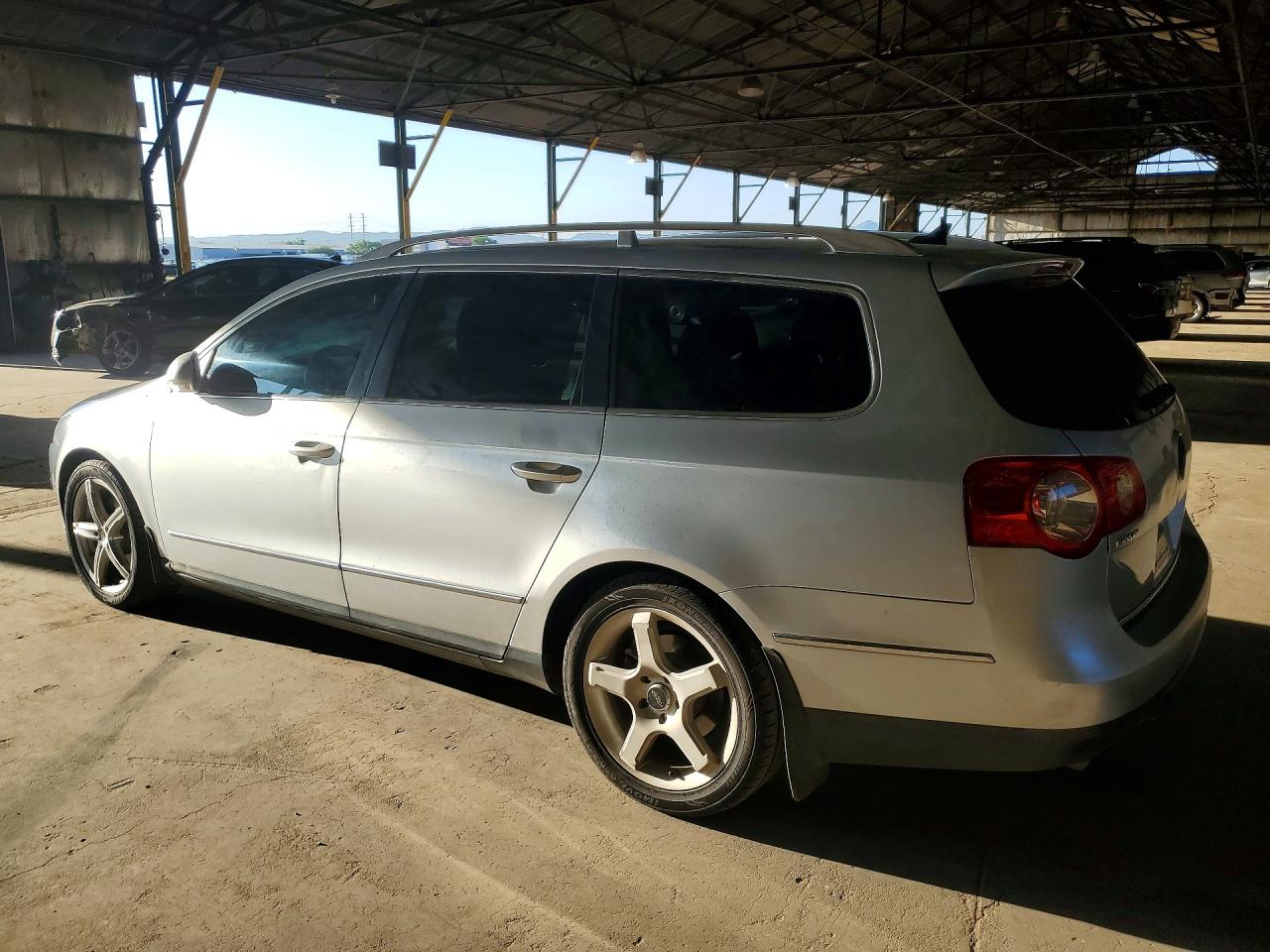 2009 Volkswagen Passat Wagon Turbo Silver vin: WVWXK93C09E134767