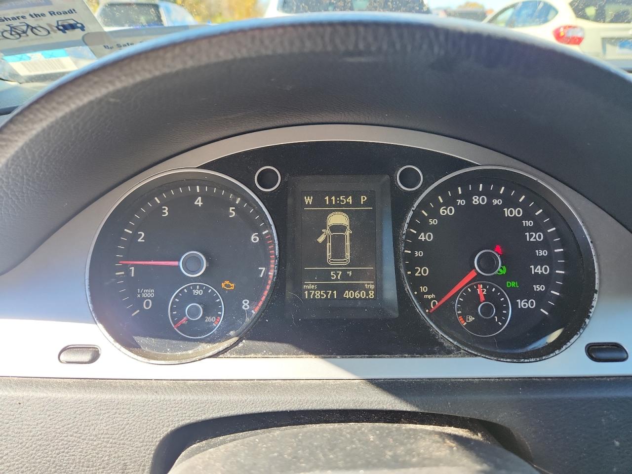 2010 Volkswagen Passat Komfort Black vin: WVWXM7AN2AE155613