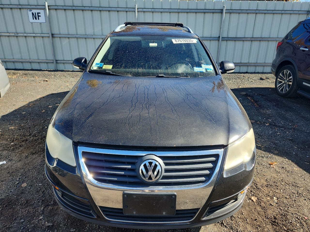 2010 Volkswagen Passat Komfort Black vin: WVWXM7AN2AE155613