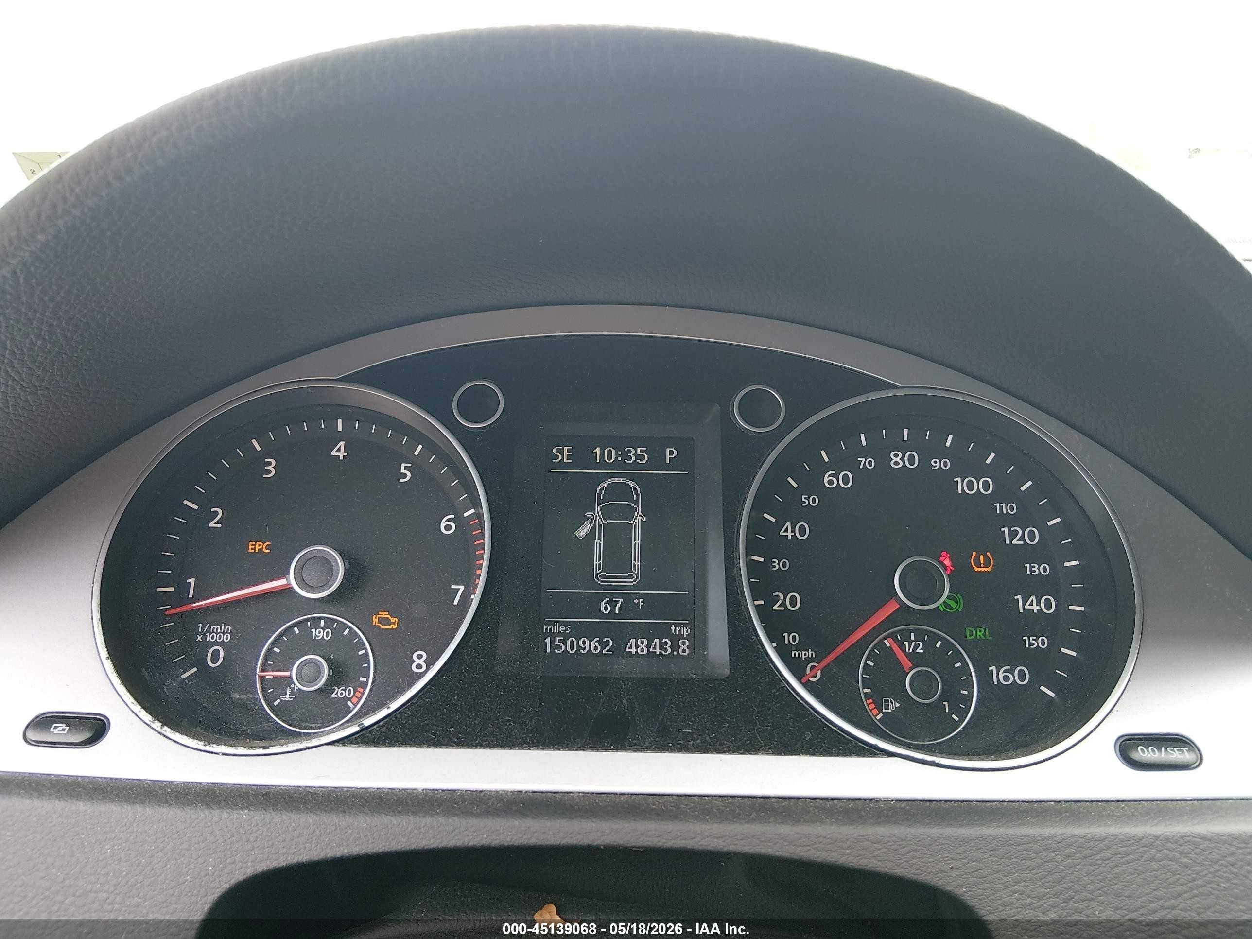 2010 Volkswagen Passat Komfort Серебряный vin: WVWXM7AN4AE142961