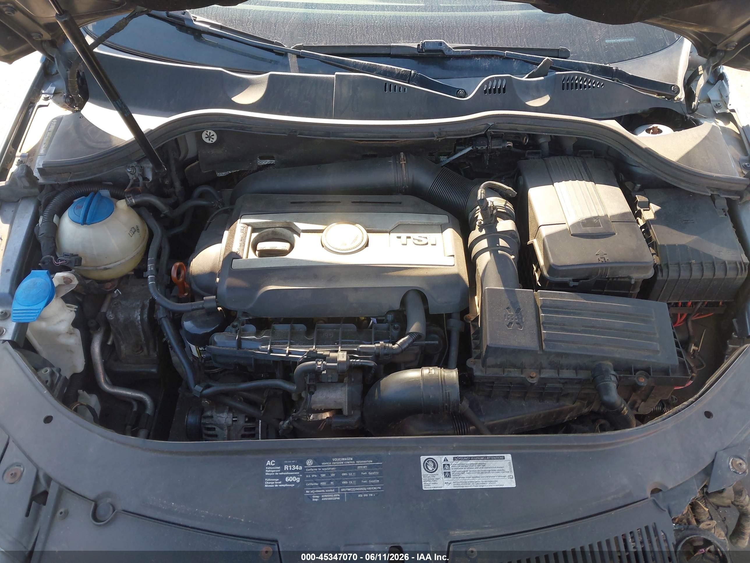 2010 Volkswagen Passat Komfort Gray vin: WVWXM7AN5AE075030