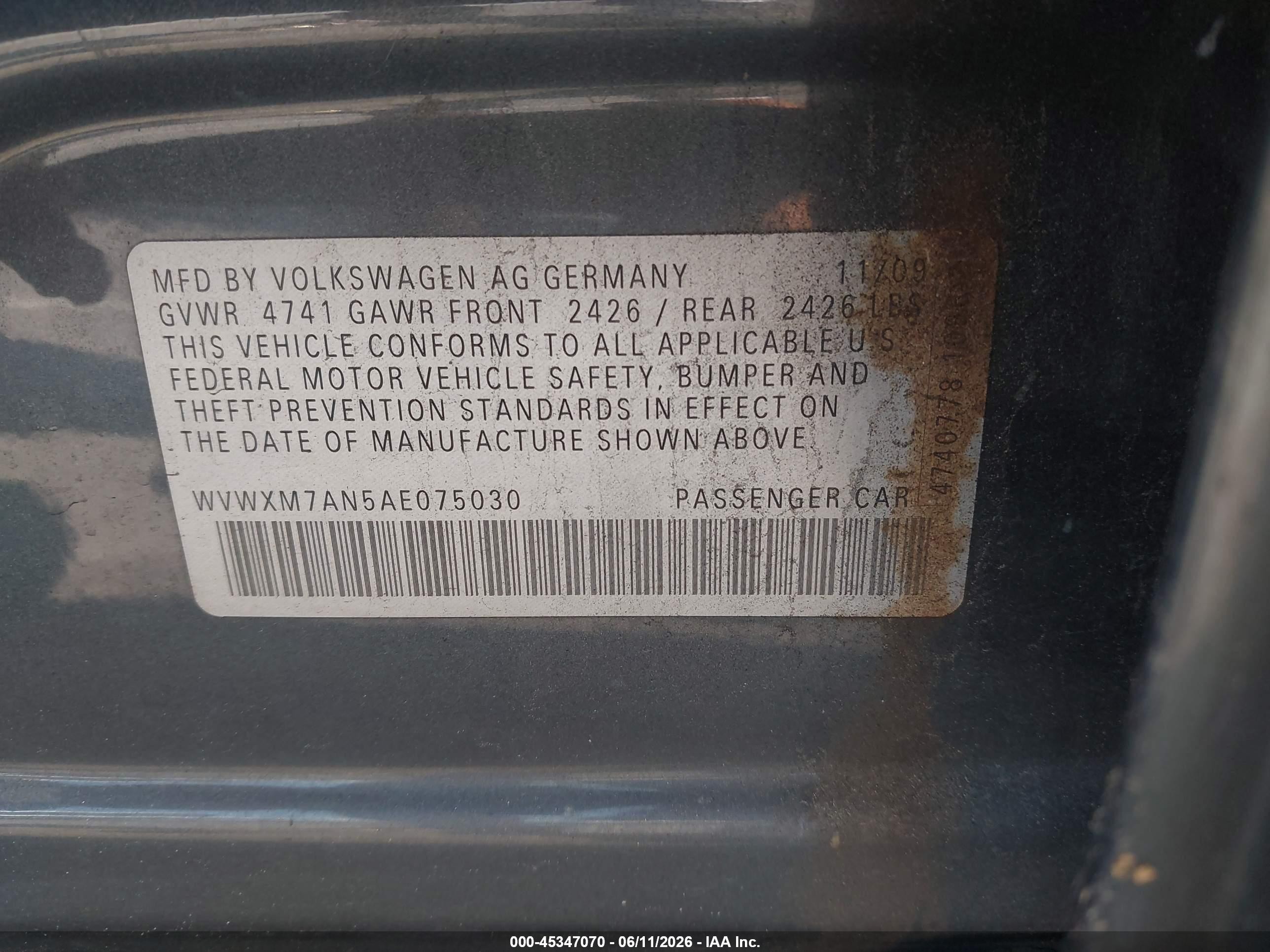 2010 Volkswagen Passat Komfort Gray vin: WVWXM7AN5AE075030