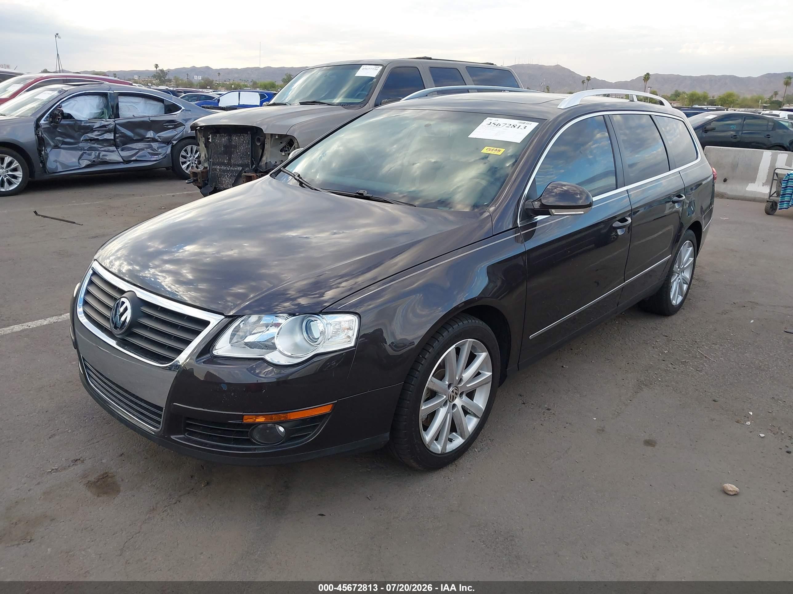2010 Volkswagen Passat Komfort Gray vin: WVWXM7AN7AE081413