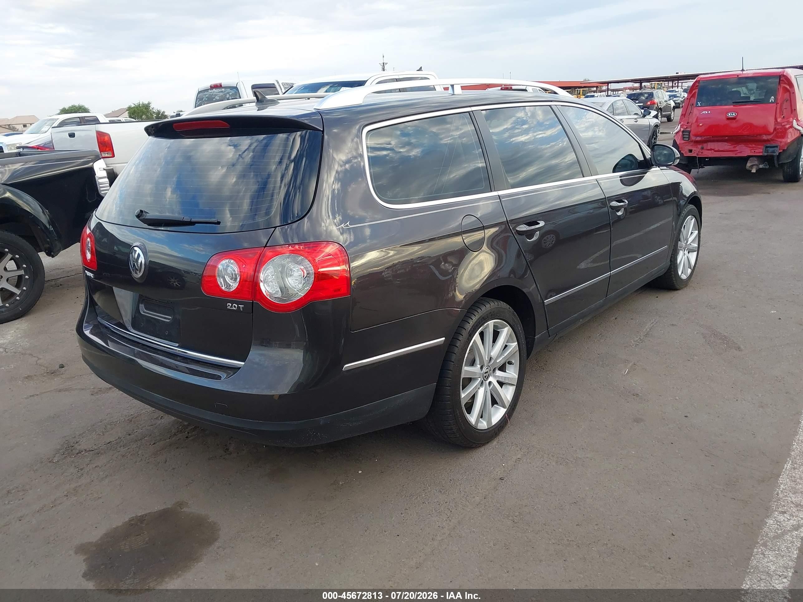 2010 Volkswagen Passat Komfort Gray vin: WVWXM7AN7AE081413