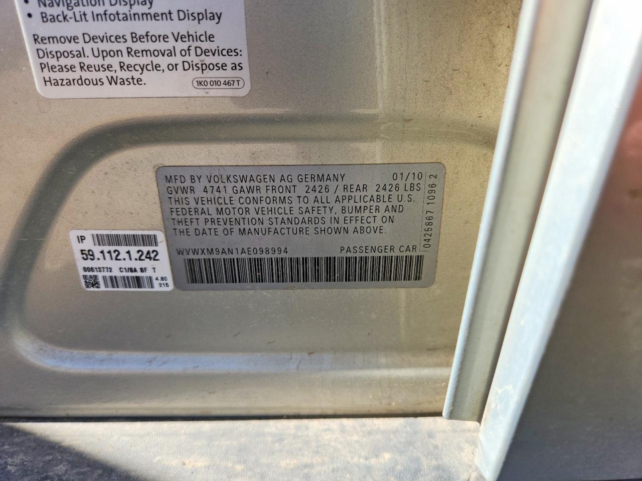 2010 Volkswagen Passat Komfort Silver vin: WVWXM9AN1AE098994