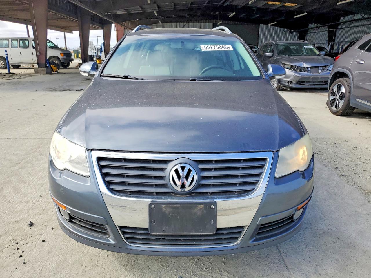 2010 Volkswagen Passat Komfort Blue vin: WVWXM9AN5AE075055