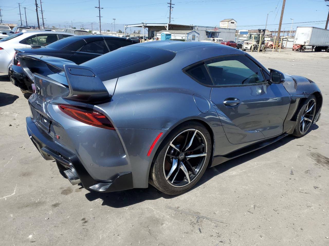 2022 Toyota Supra Base   Серый vin: WZ1DB0C01NW048846