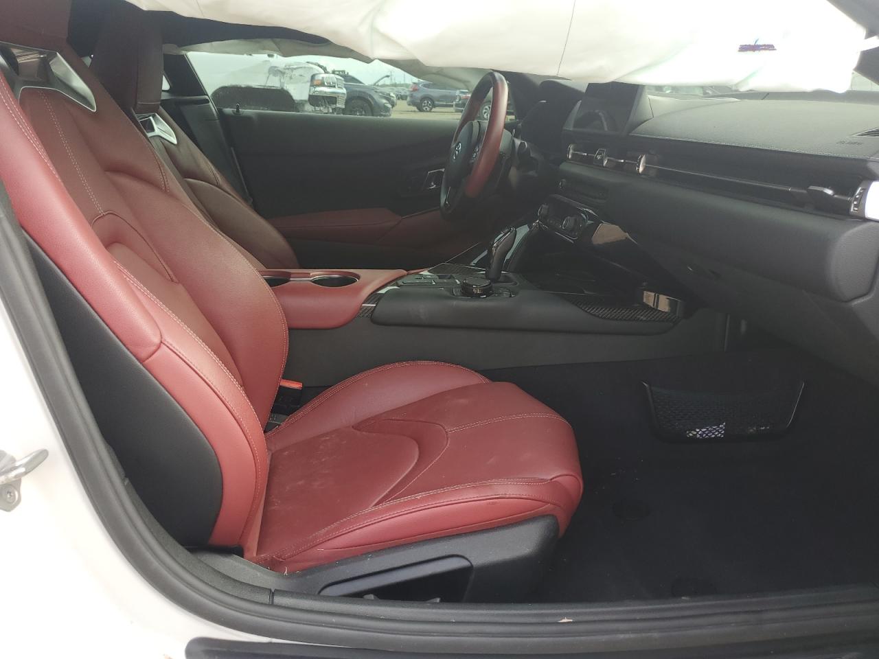 2022 Toyota Supra Base   White vin: WZ1DB0C01NW049916